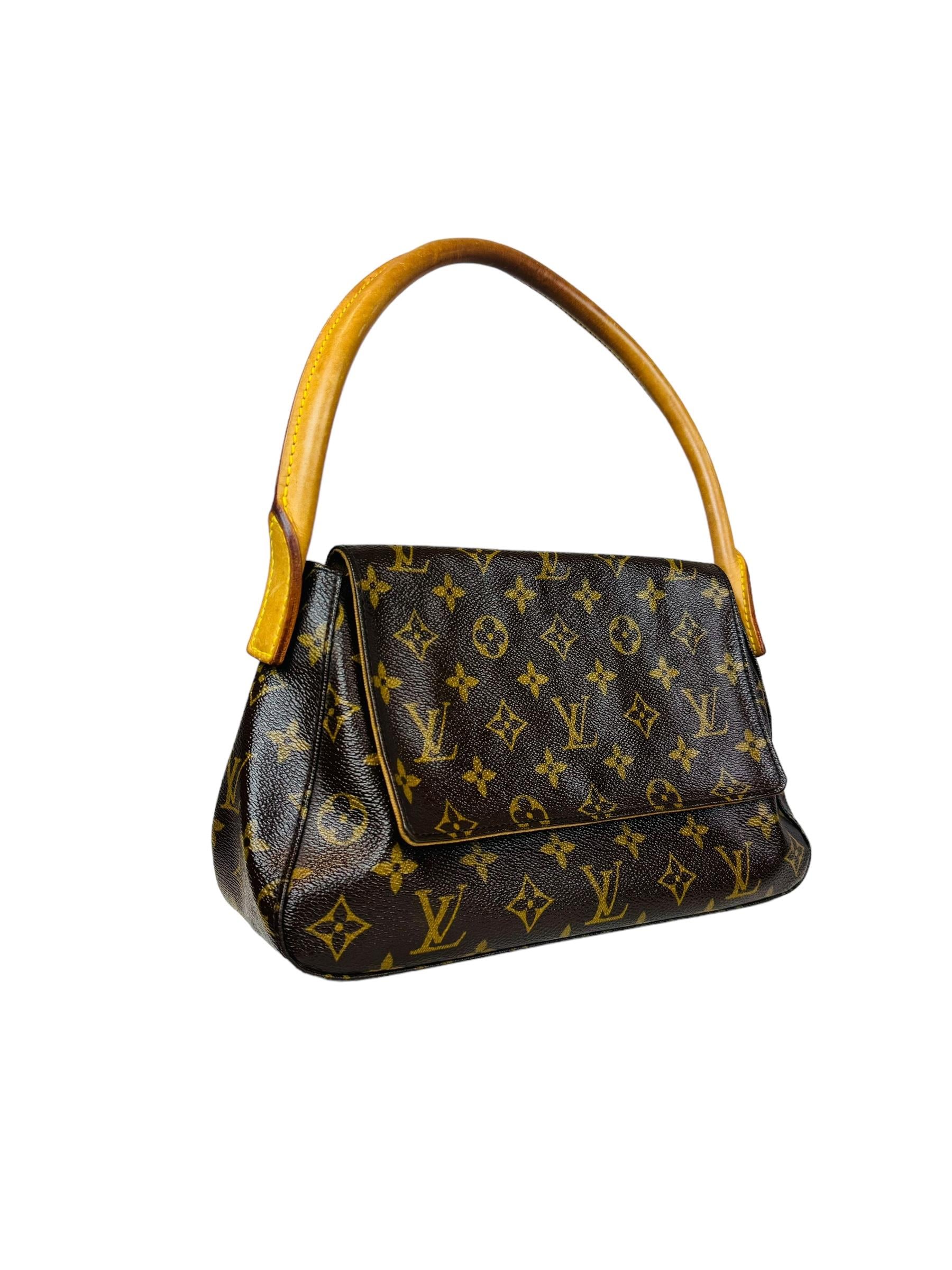LOUIS VUITTON MONOGRAM LOOPING OMUZ ÇANTASI
