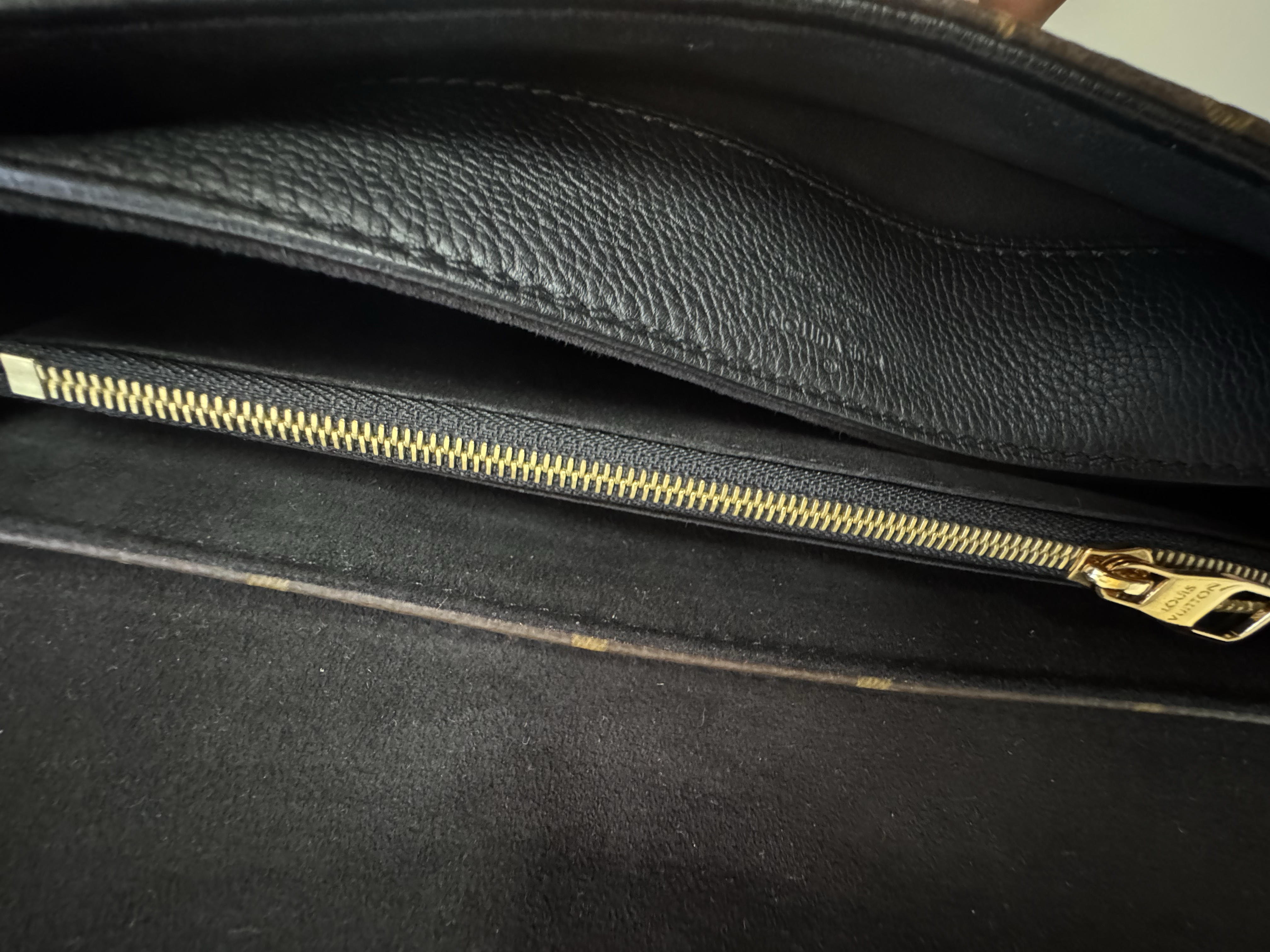 LOUIS VUITTON MONOGRAM PALLAS CHAIN BAG