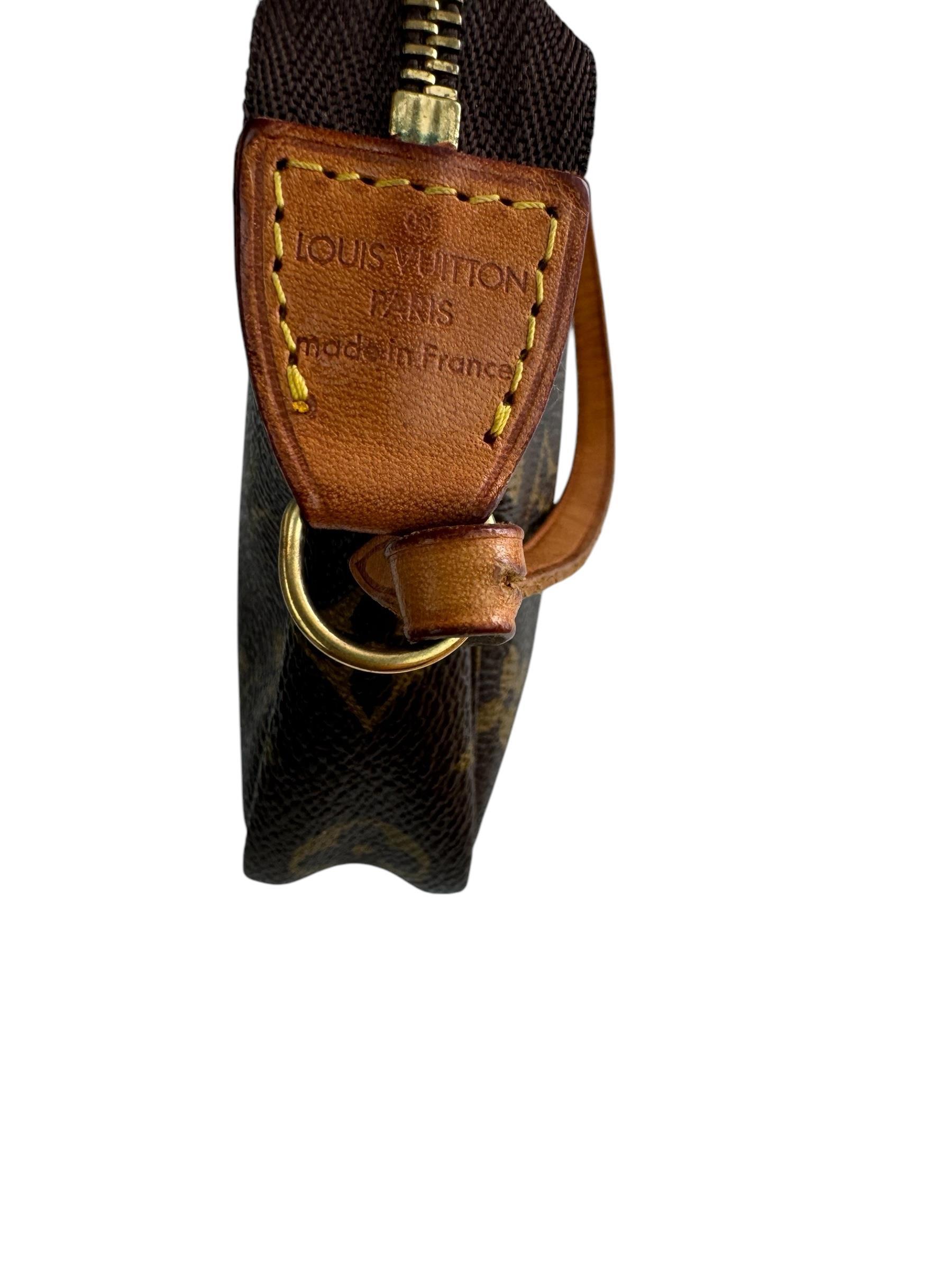LOUIS VUITTON MONOGRAM POCHETTE