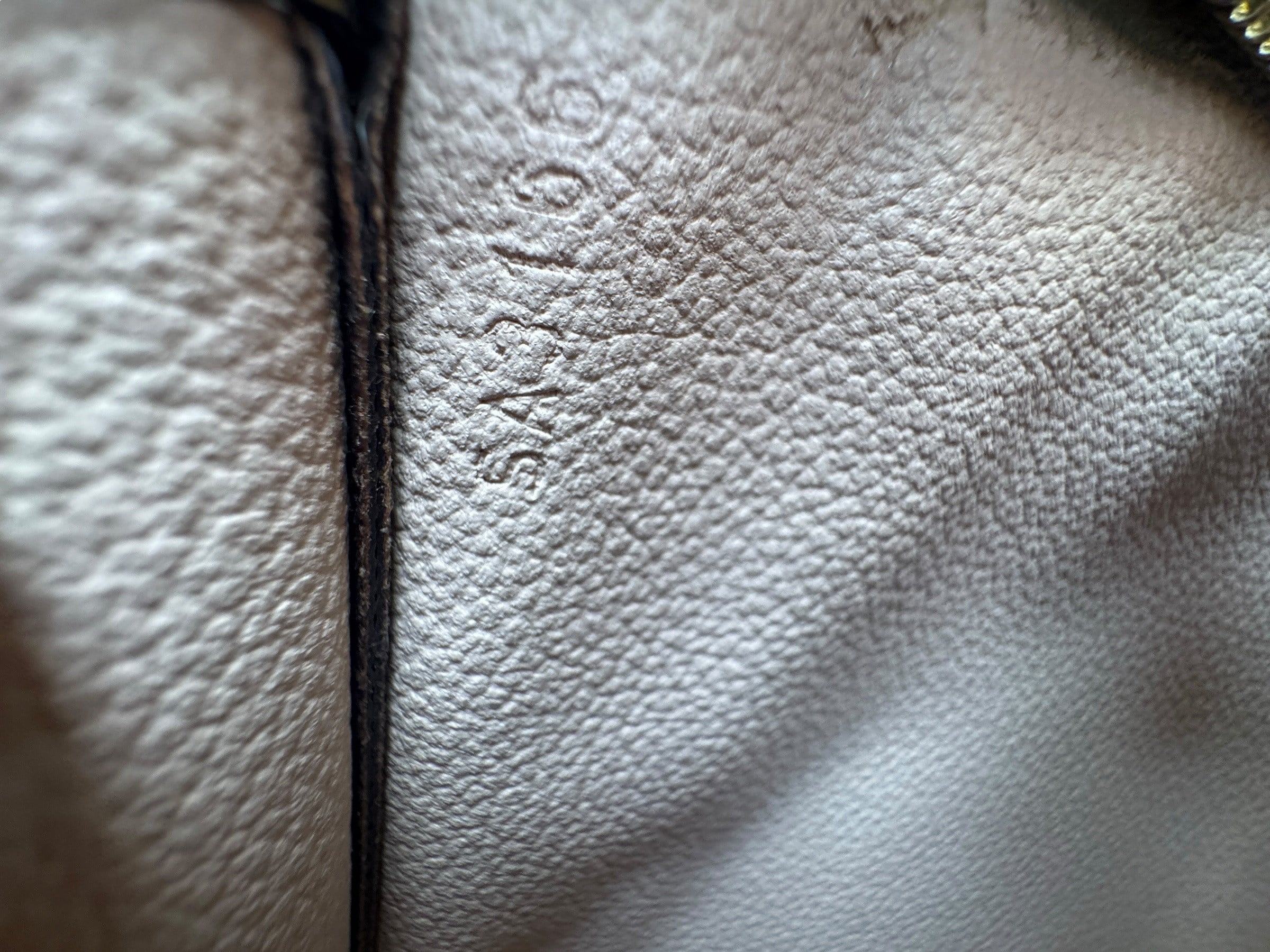 LOUIS VUITTON MONOGRAM TOILETTE POUCH 26