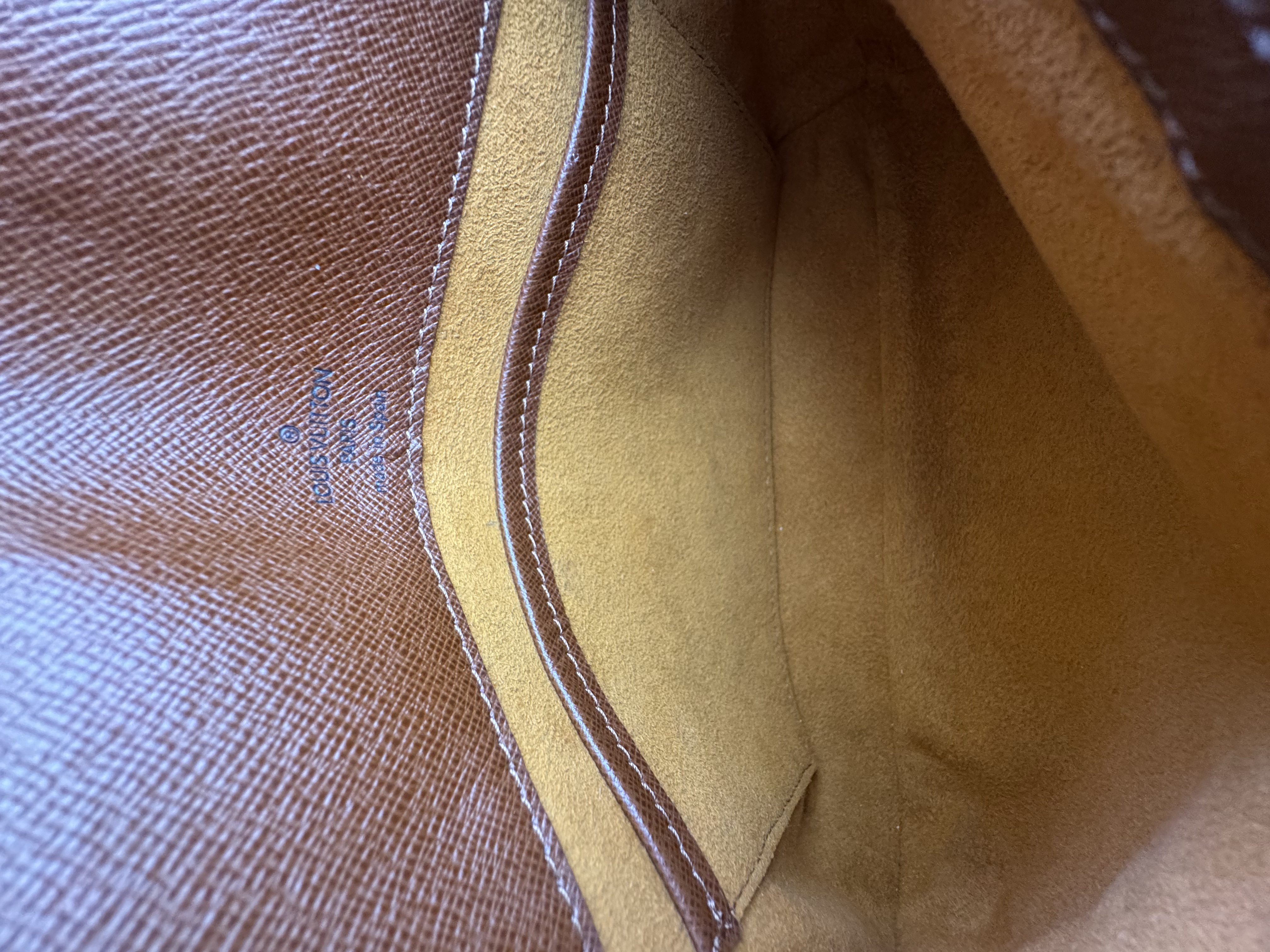 LOUIS VUITTON MUSETTE TANGO ÇANTA