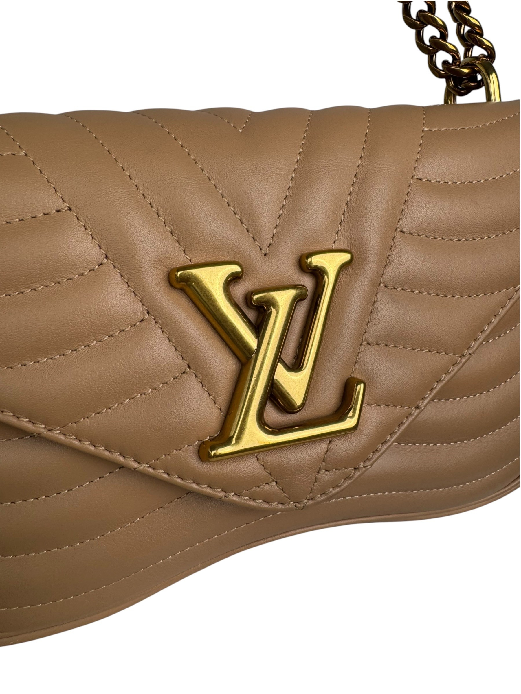 LOUIS VUITTON NEW WAVE CHAIN BAG