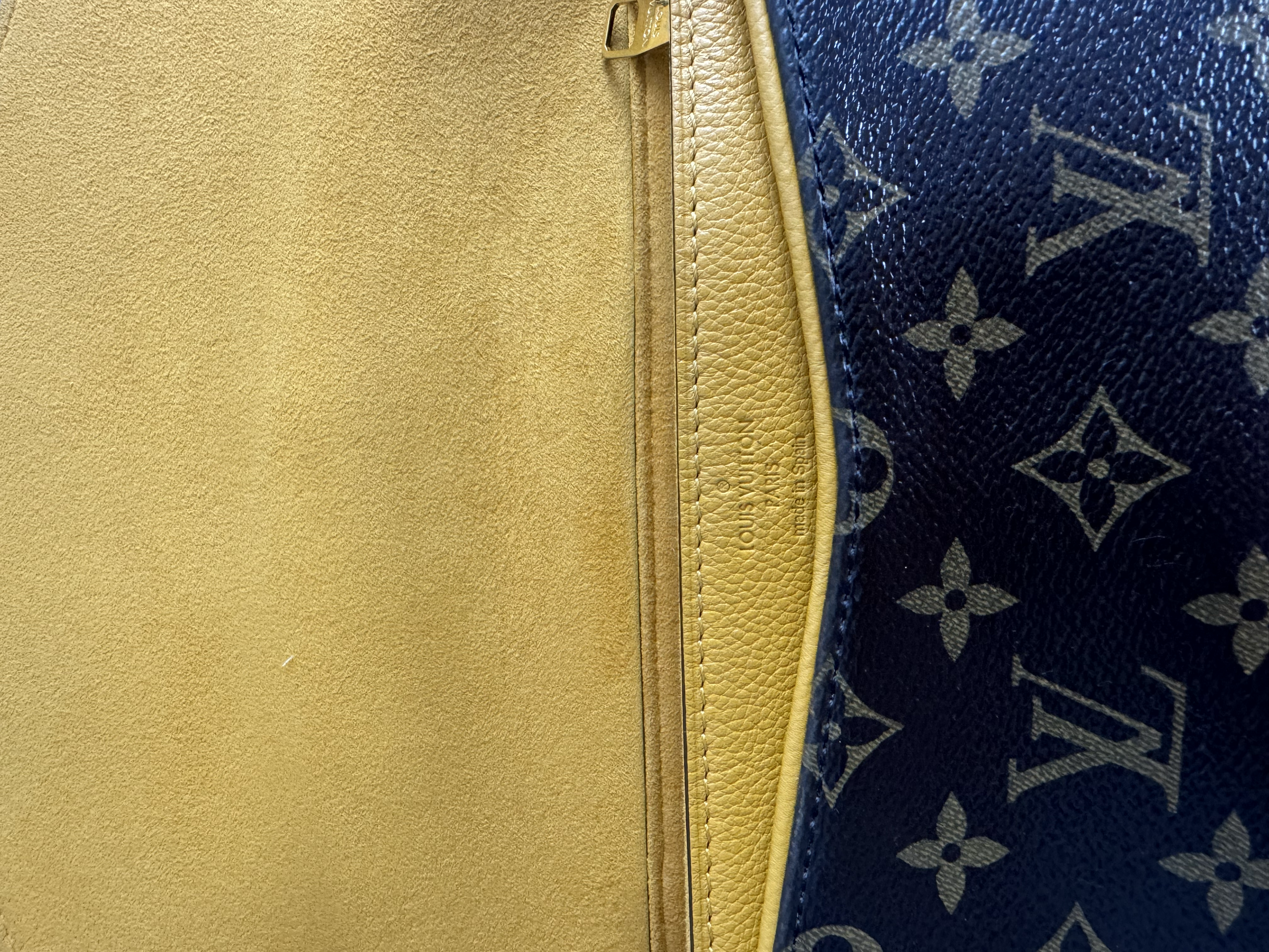 LOUIS VUITTON PALLAS CHAIN OMUZ ÇANTASI