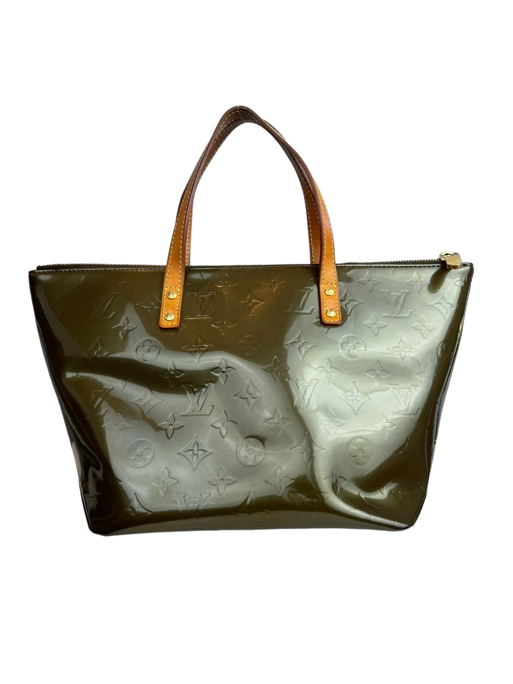 LOUIS VUITTON PM BELLEVUE VERNIS MONOGRAM ÇANTA