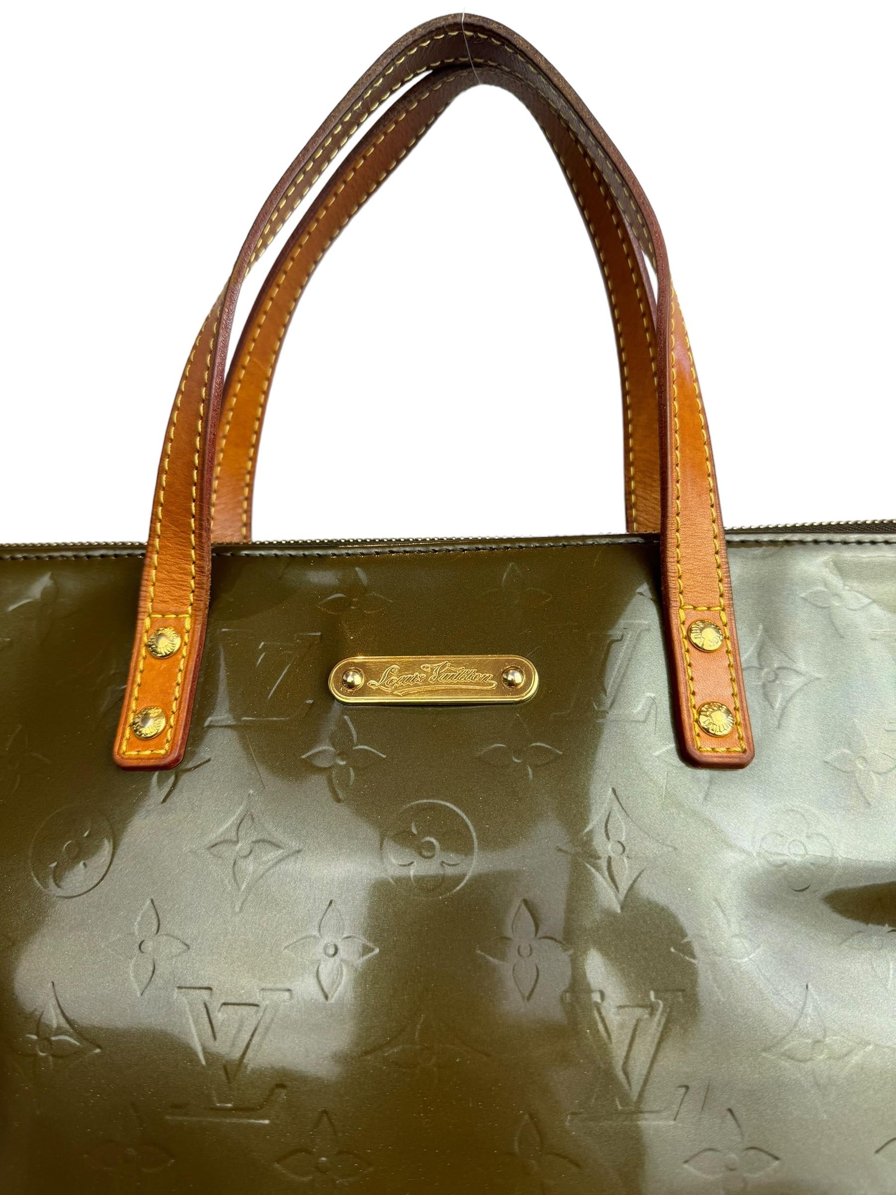 LOUIS VUITTON PM BELLEVUE VERNIS MONOGRAM ÇANTA