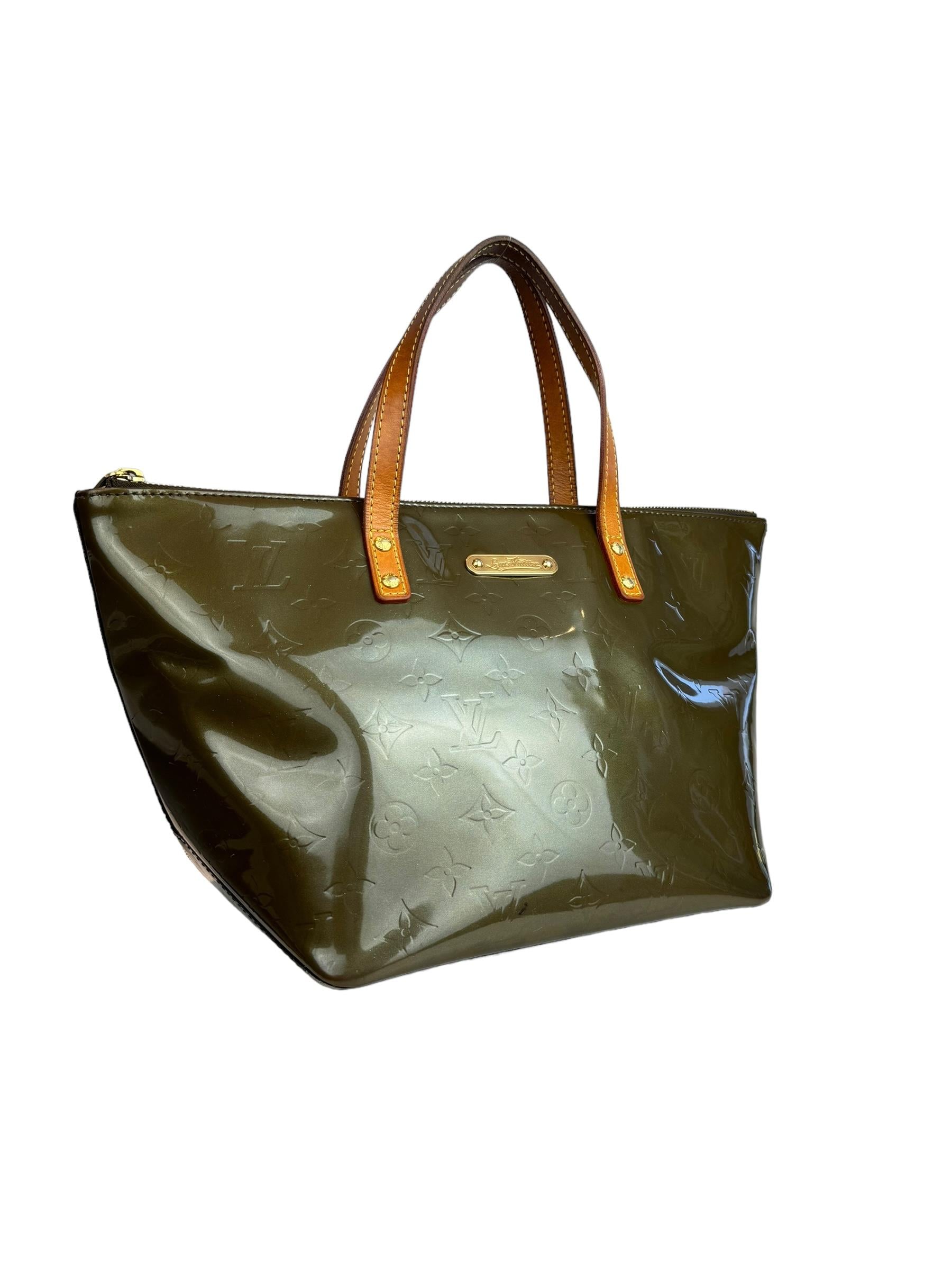 LOUIS VUITTON PM BELLEVUE VERNIS MONOGRAM ÇANTA