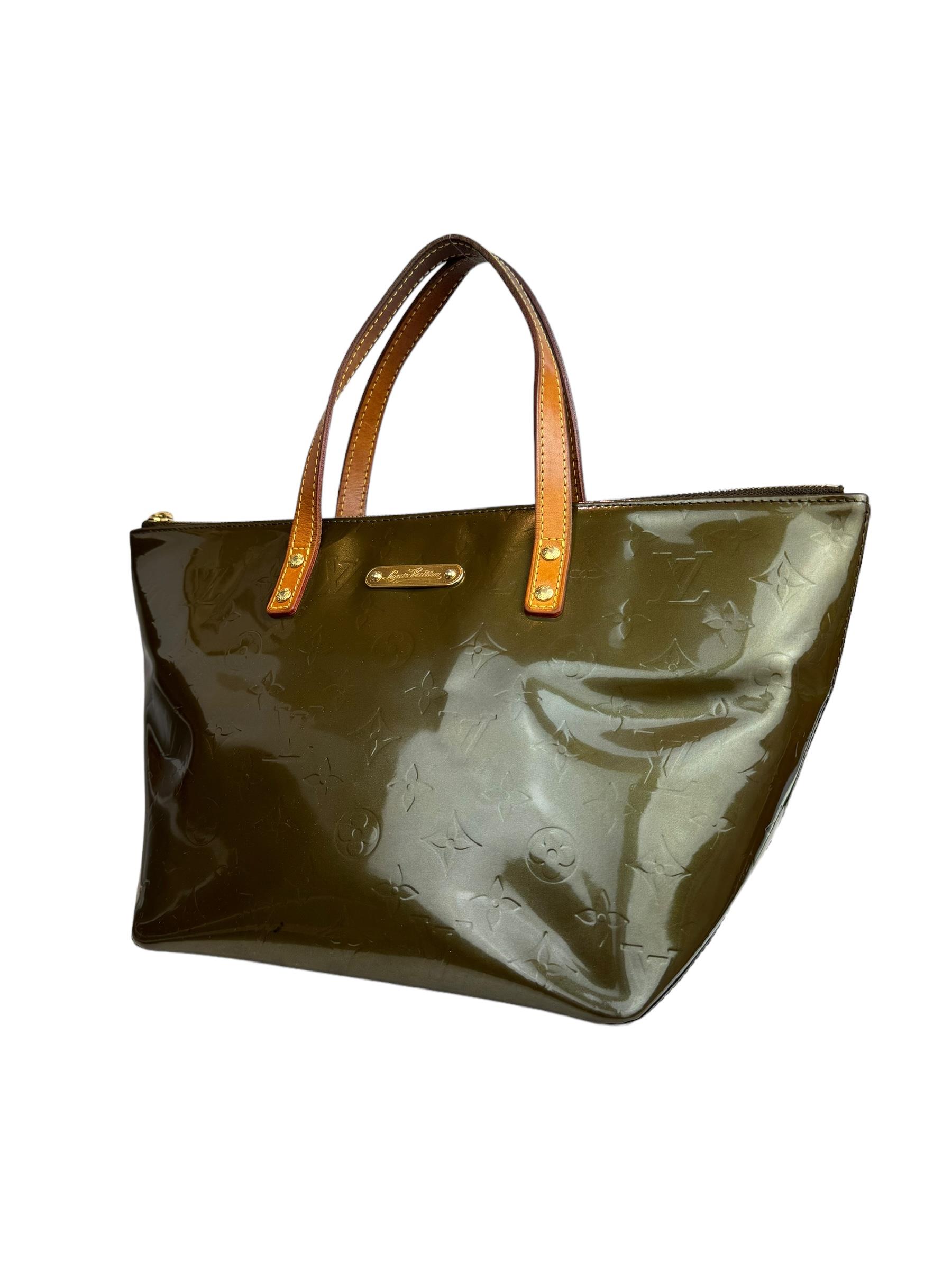 LOUIS VUITTON PM BELLEVUE VERNIS MONOGRAM ÇANTA