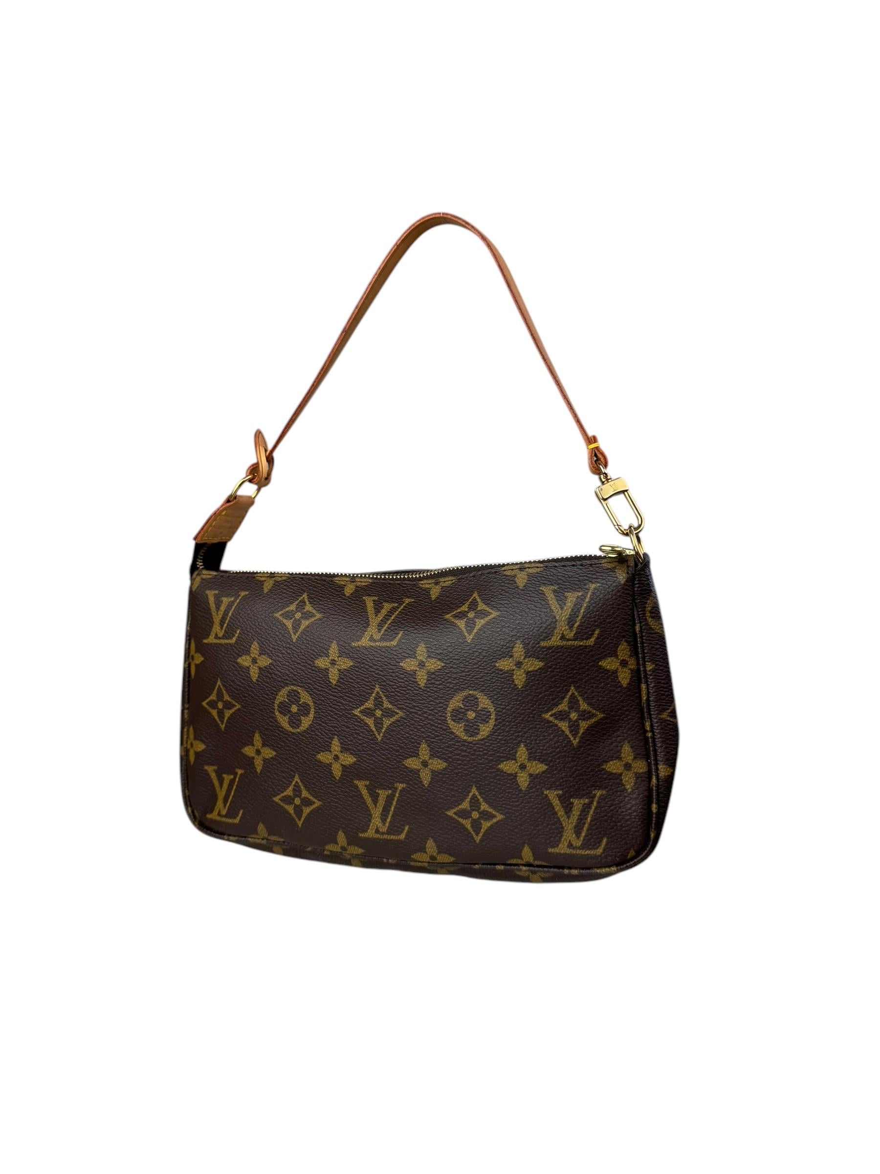 LOUIS VUITTON POCHETTE ACCESORIES