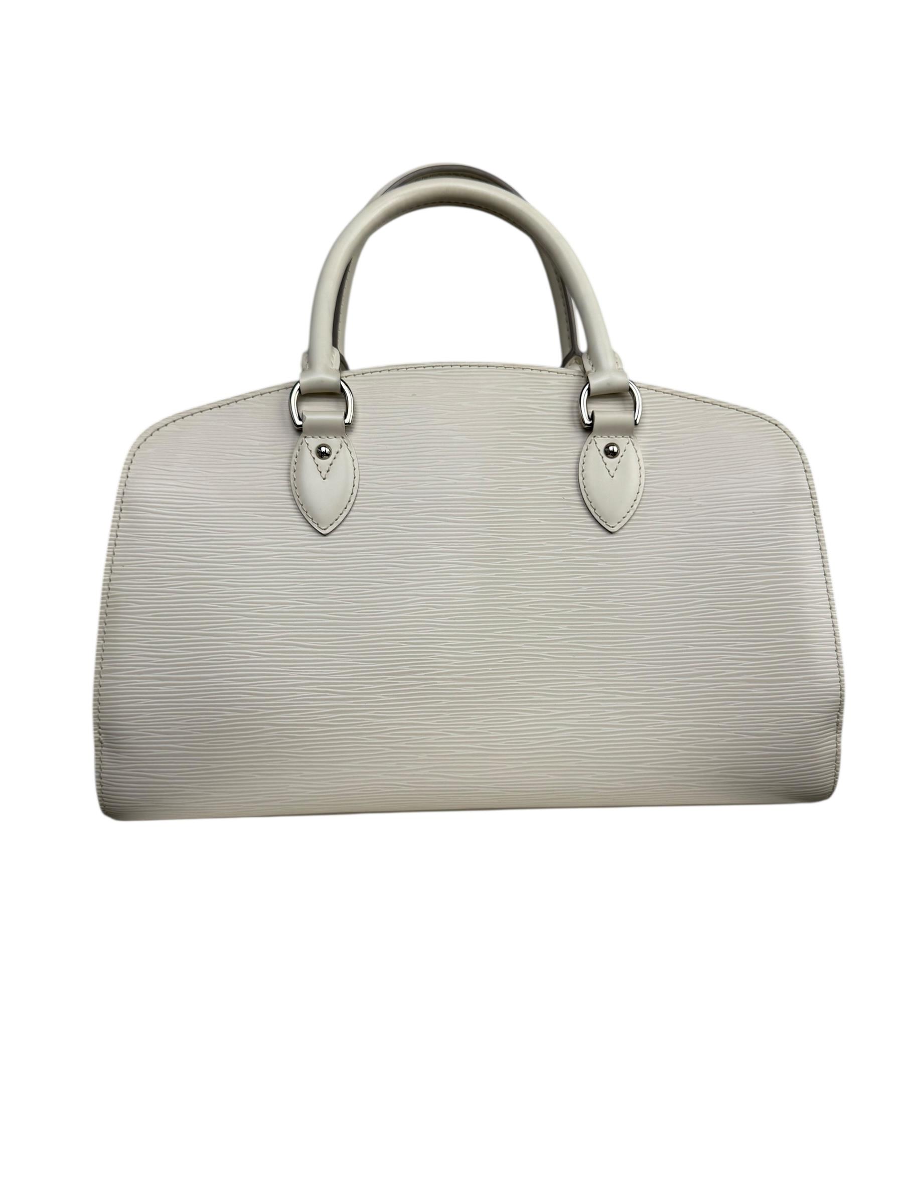 LOUIS VUITTON PONT NEUF EPI BAG