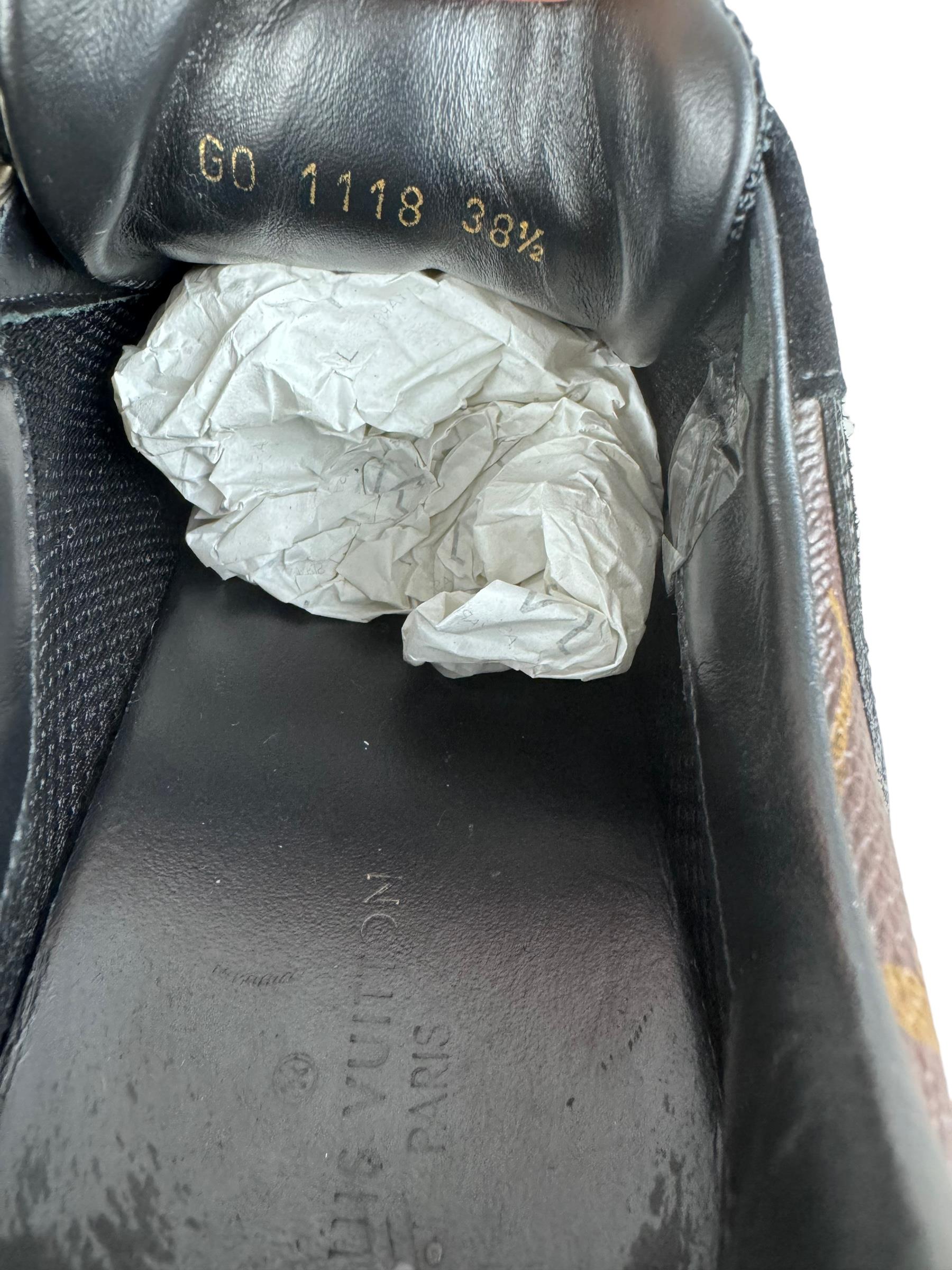 LOUIS VUITTON RUN AWAY SNEAKER
