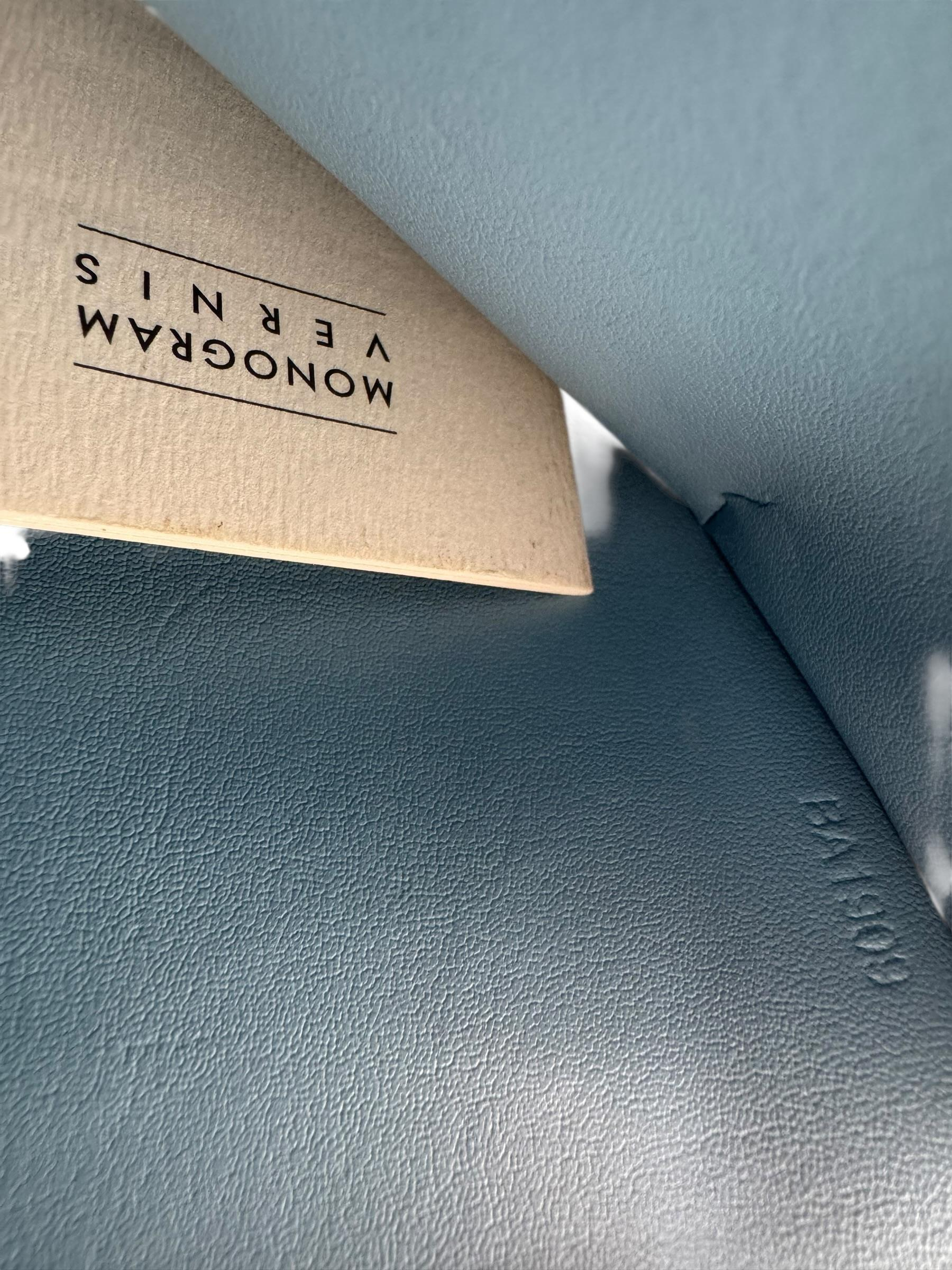 LOUIS VUITTON VERNIS MESSENGER BAG