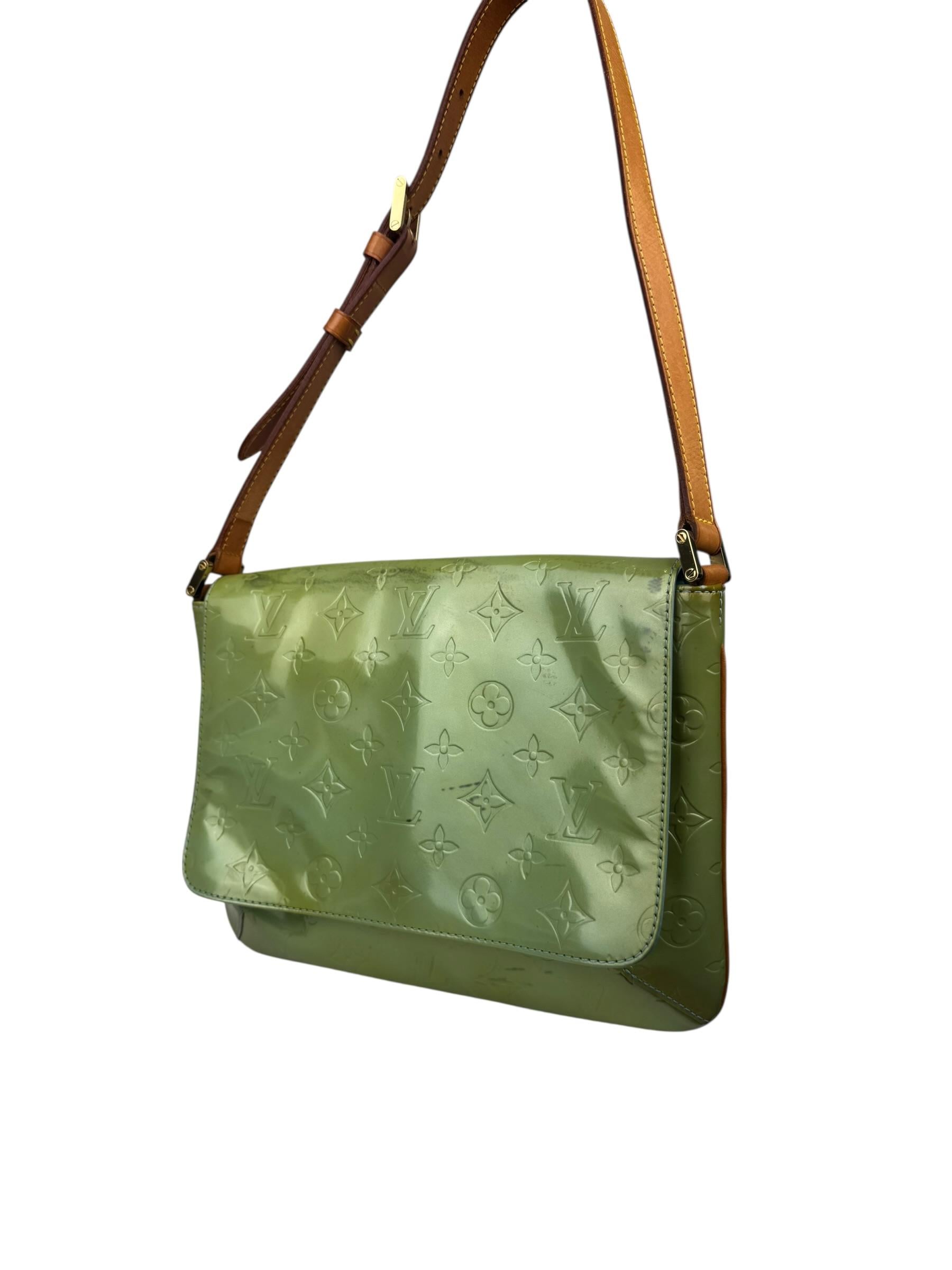 LOUIS VUITTON VERNIS MESSENGER BAG