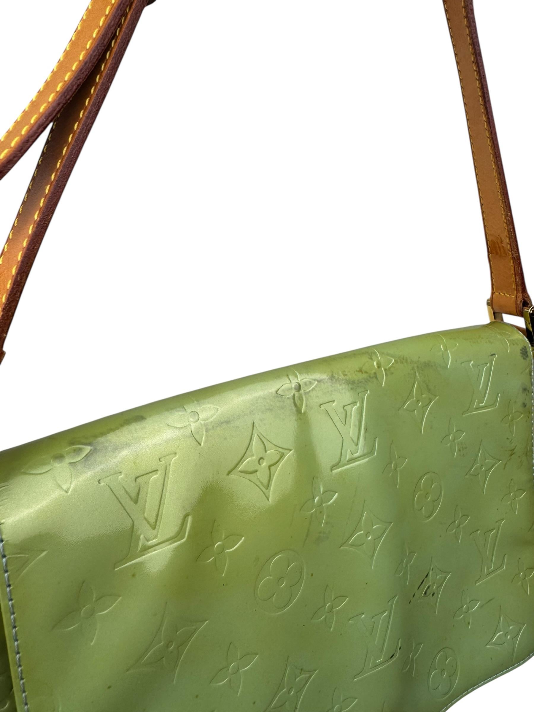 LOUIS VUITTON VERNIS MESSENGER BAG