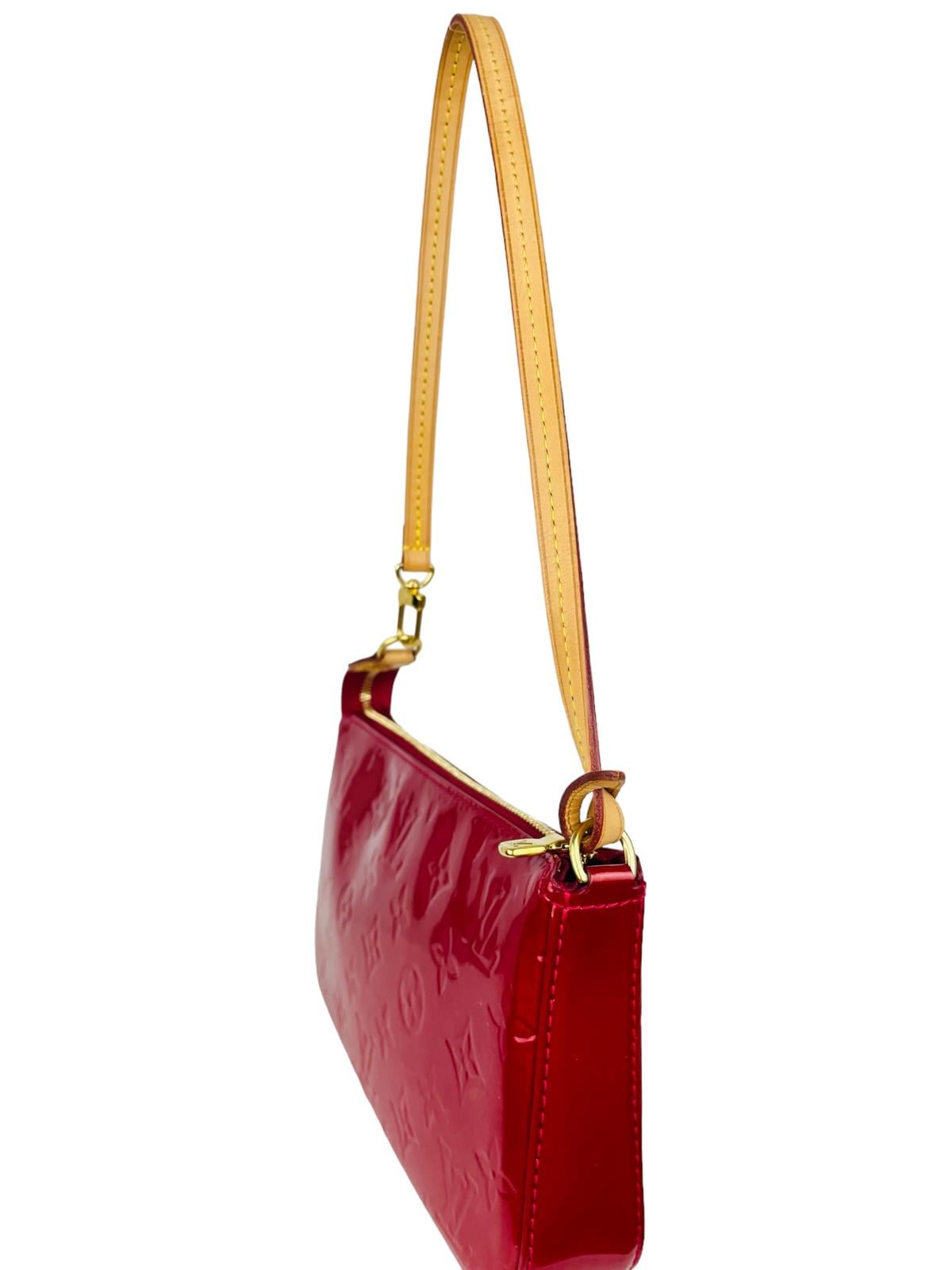 LOUIS VUITTON VERNIS MONOGRAM POCHETTE