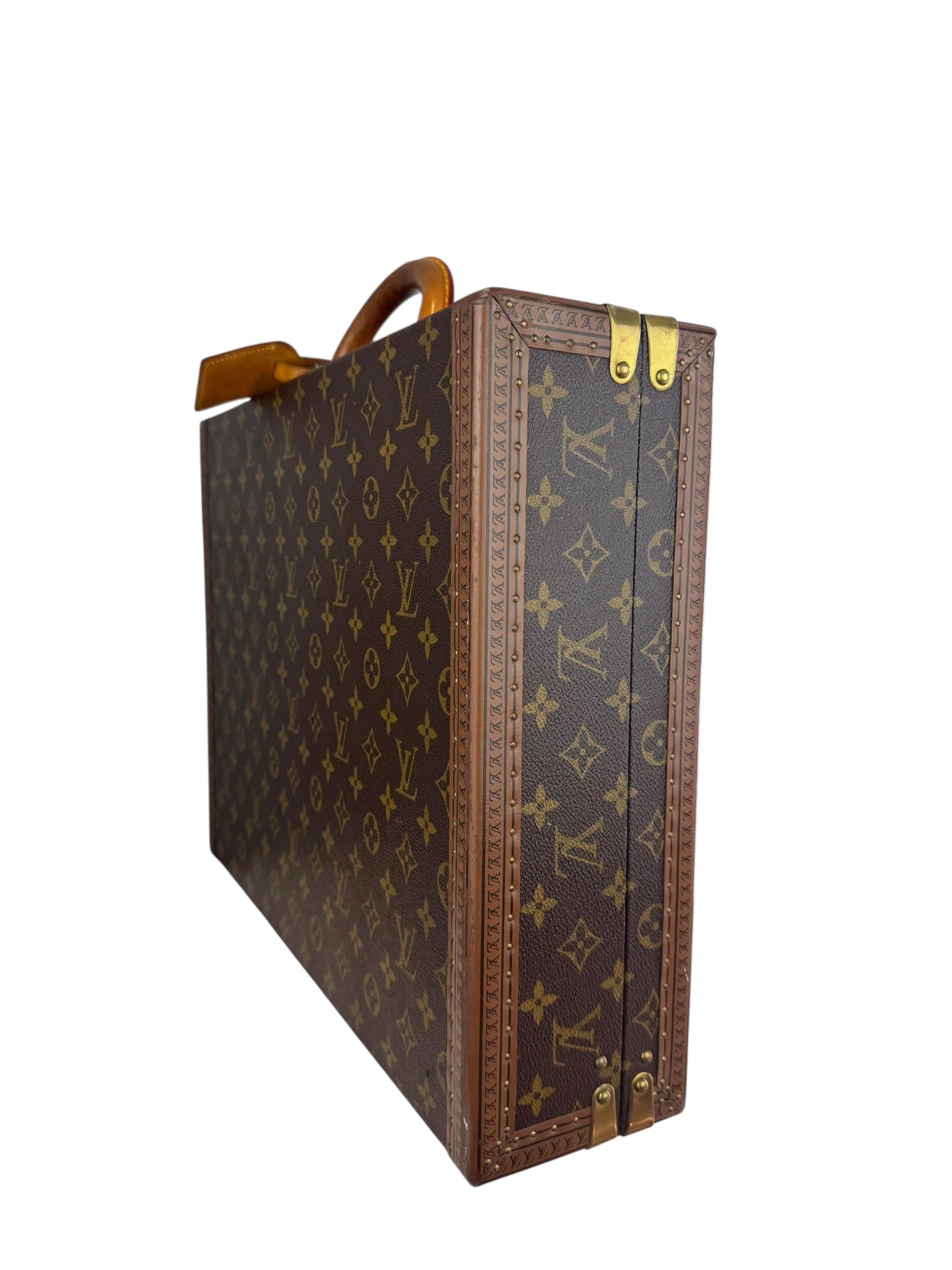 LOUIS VUITTON VINTAGE PRESIDENT TRAVEL LUGGAGE