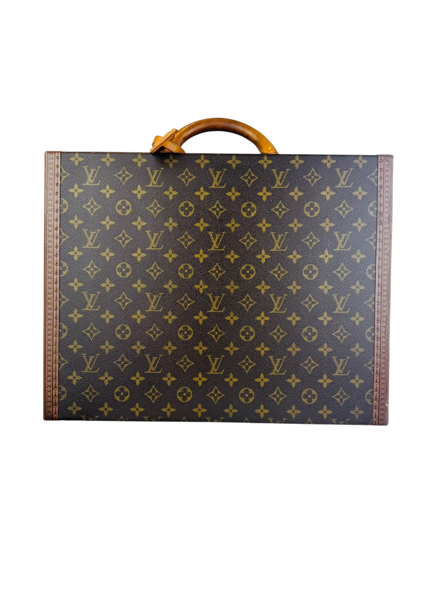 LOUIS VUITTON VINTAGE PRESIDENT TRAVEL LUGGAGE