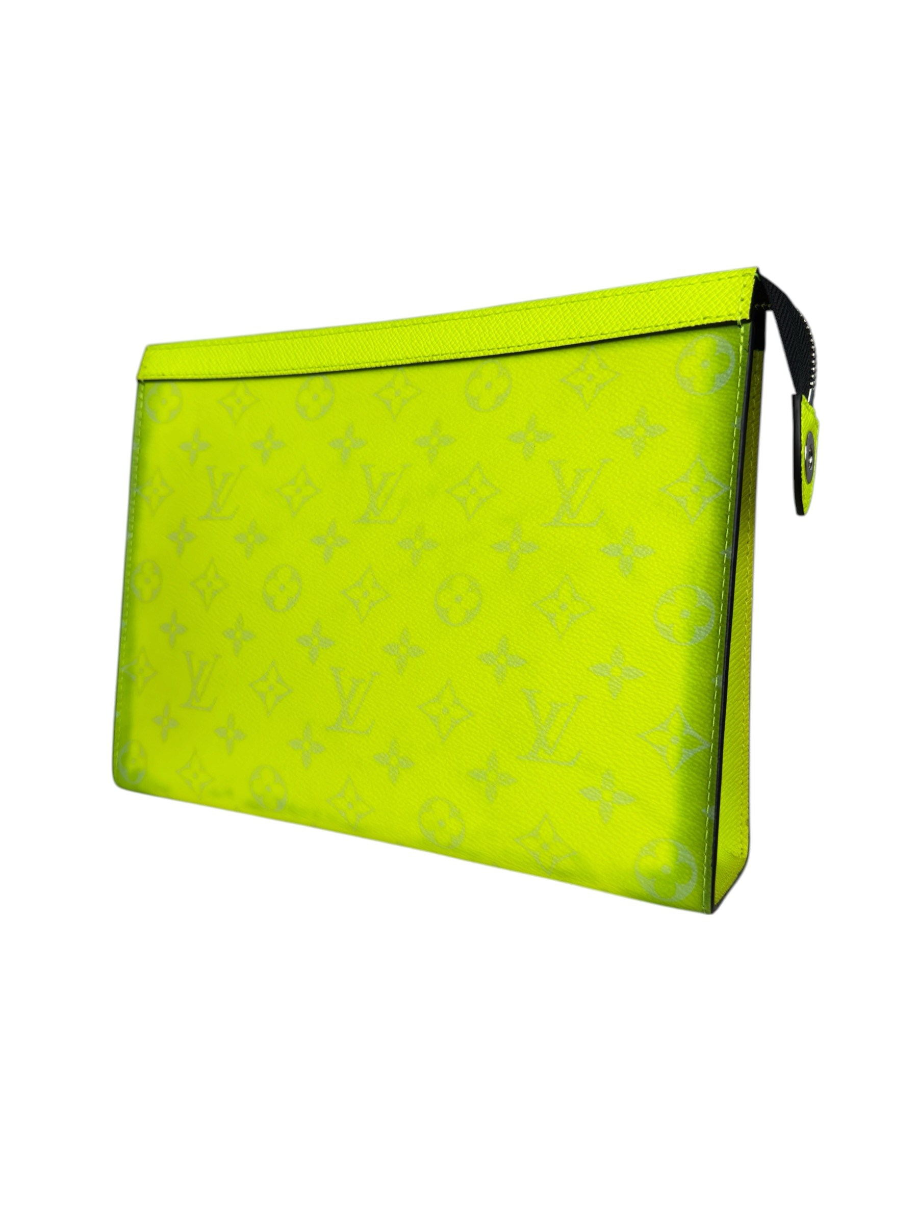 LOUIS VUITTON VOYAGE 26 POUCH