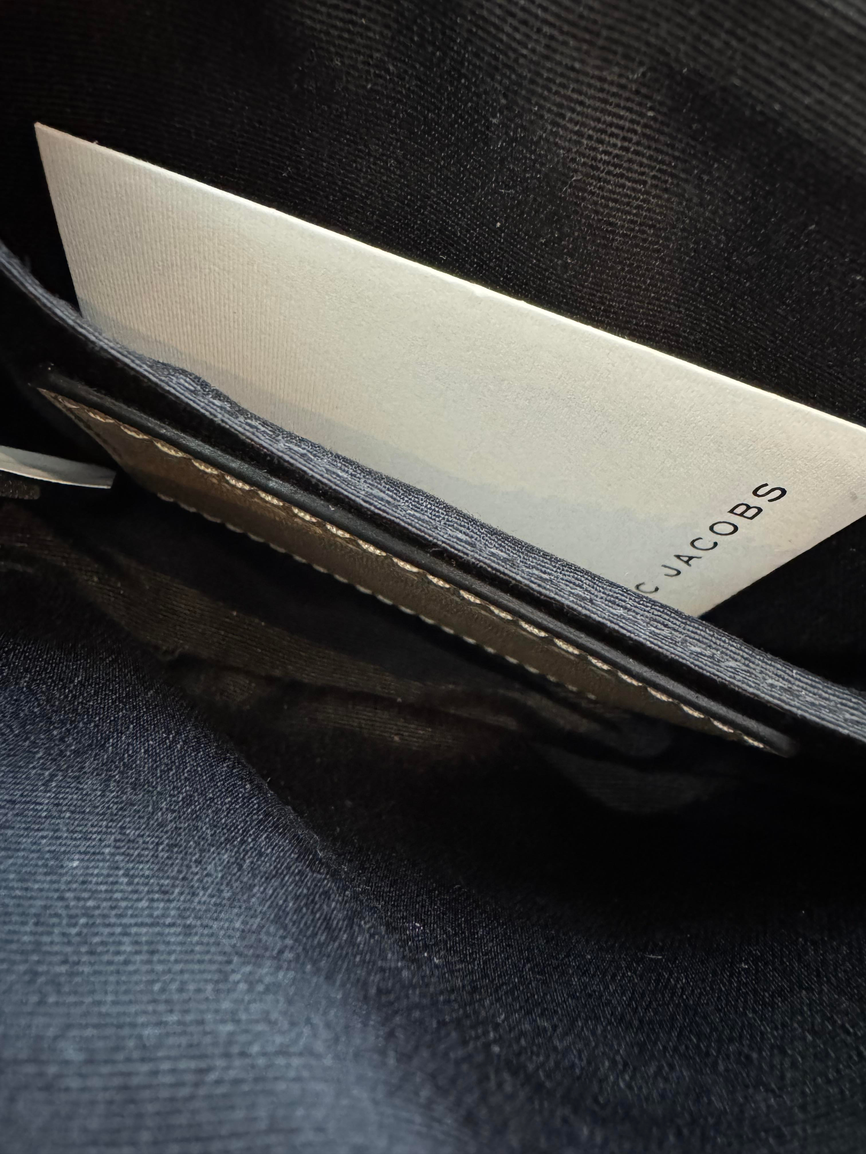 MARC JACOBS BEIGE SNEAPSHOT BAG