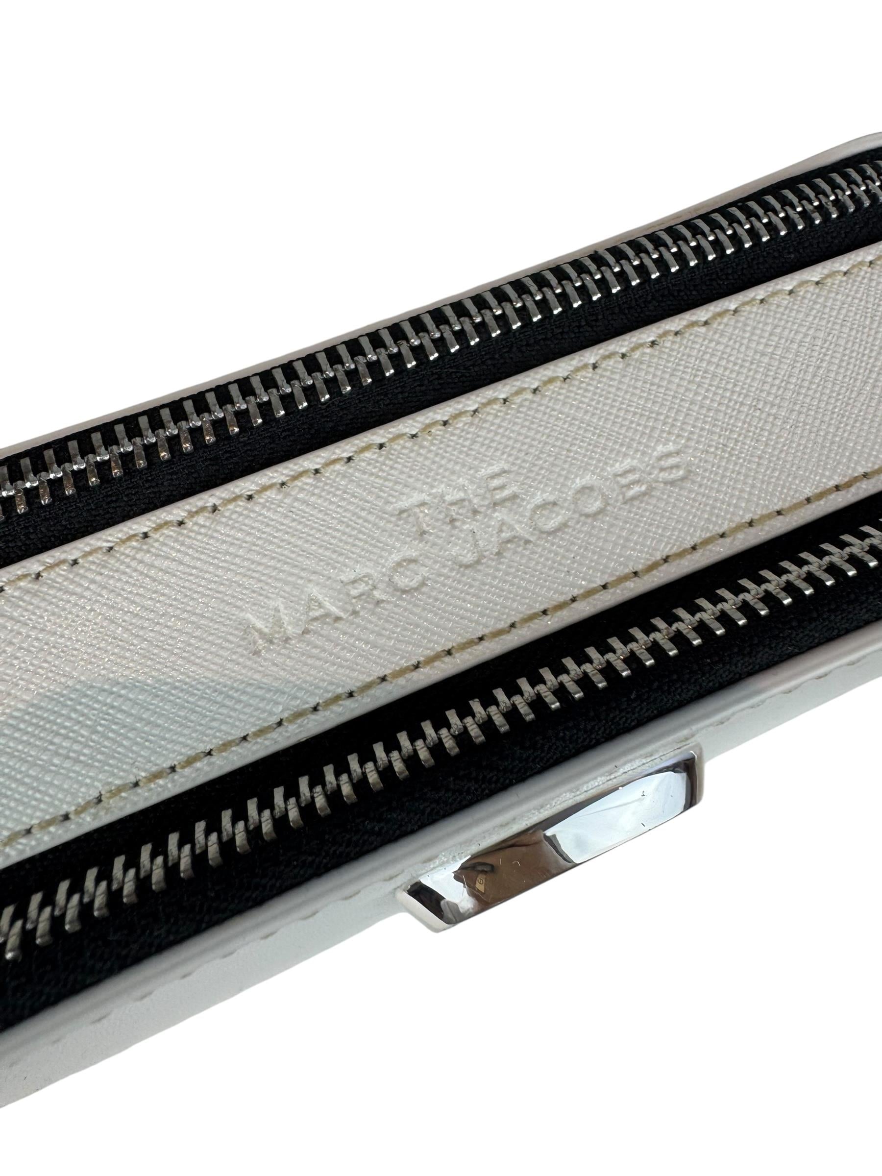 MARC JACOBS EHITE SNAPSHOT BAG