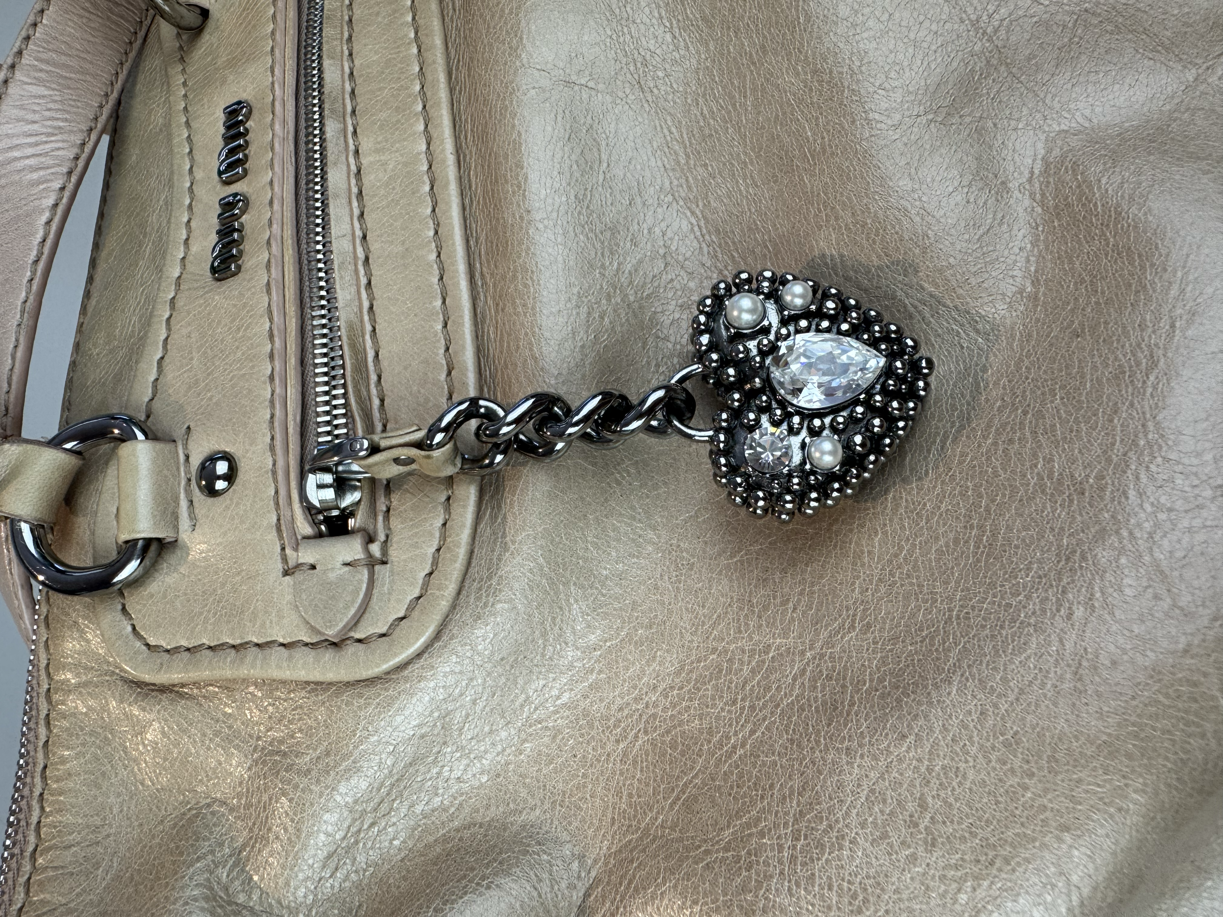 MIU MIU BEIGE HEART CHARM TOTE BAG