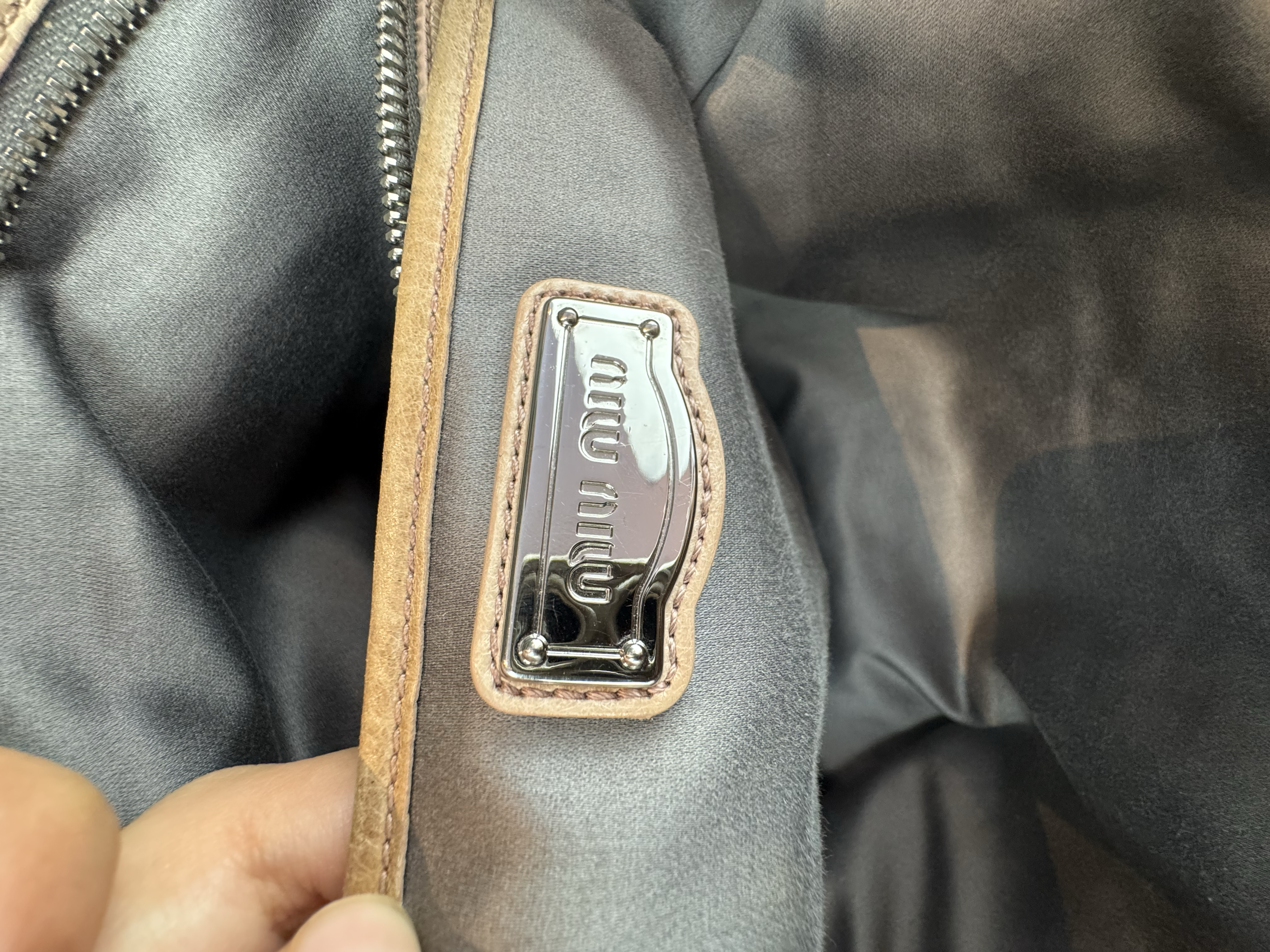 MIU MIU BEIGE HEART CHARM TOTE BAG