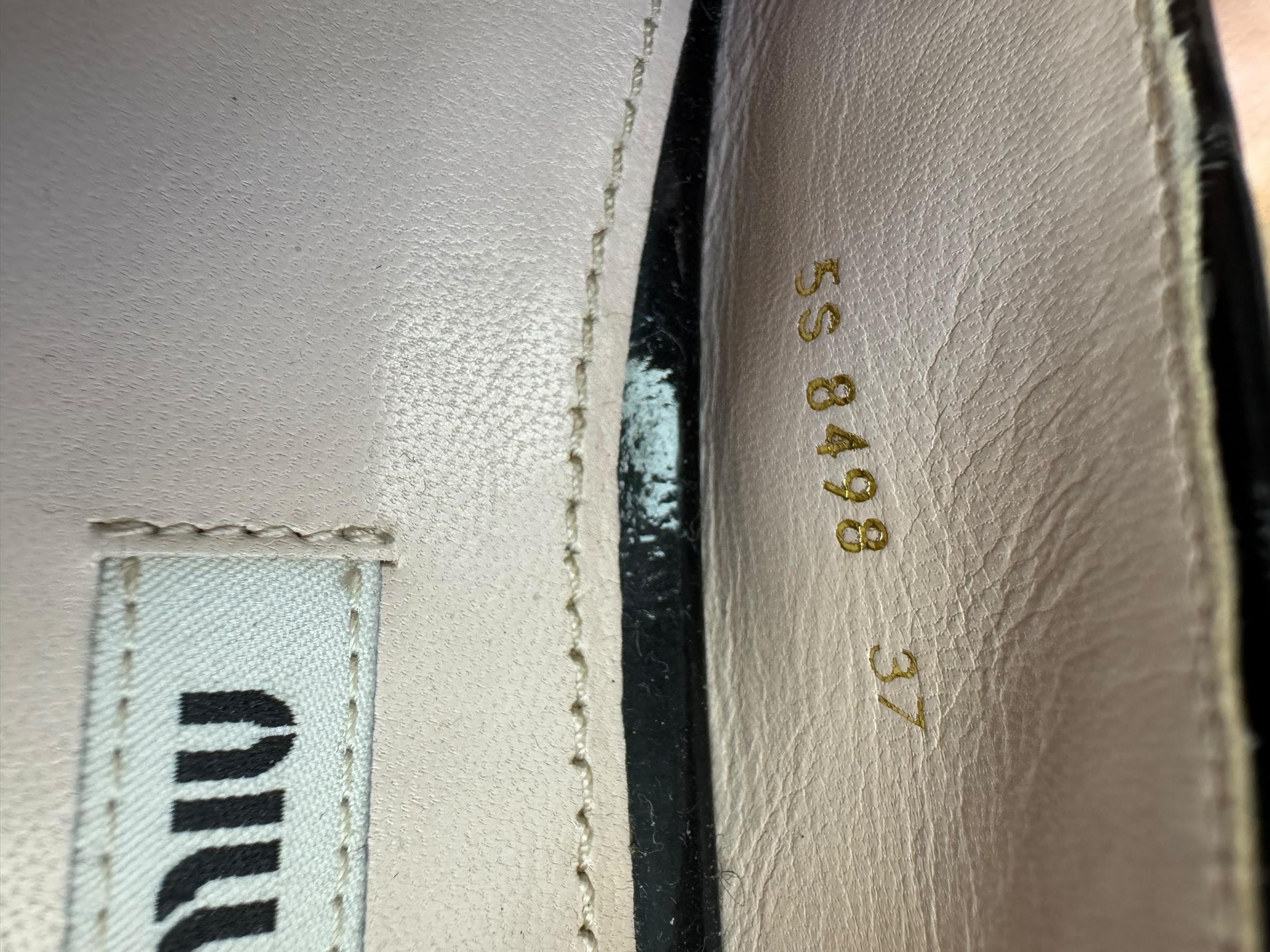 MIU MIU PATENT LEATHER BALLET FLATS