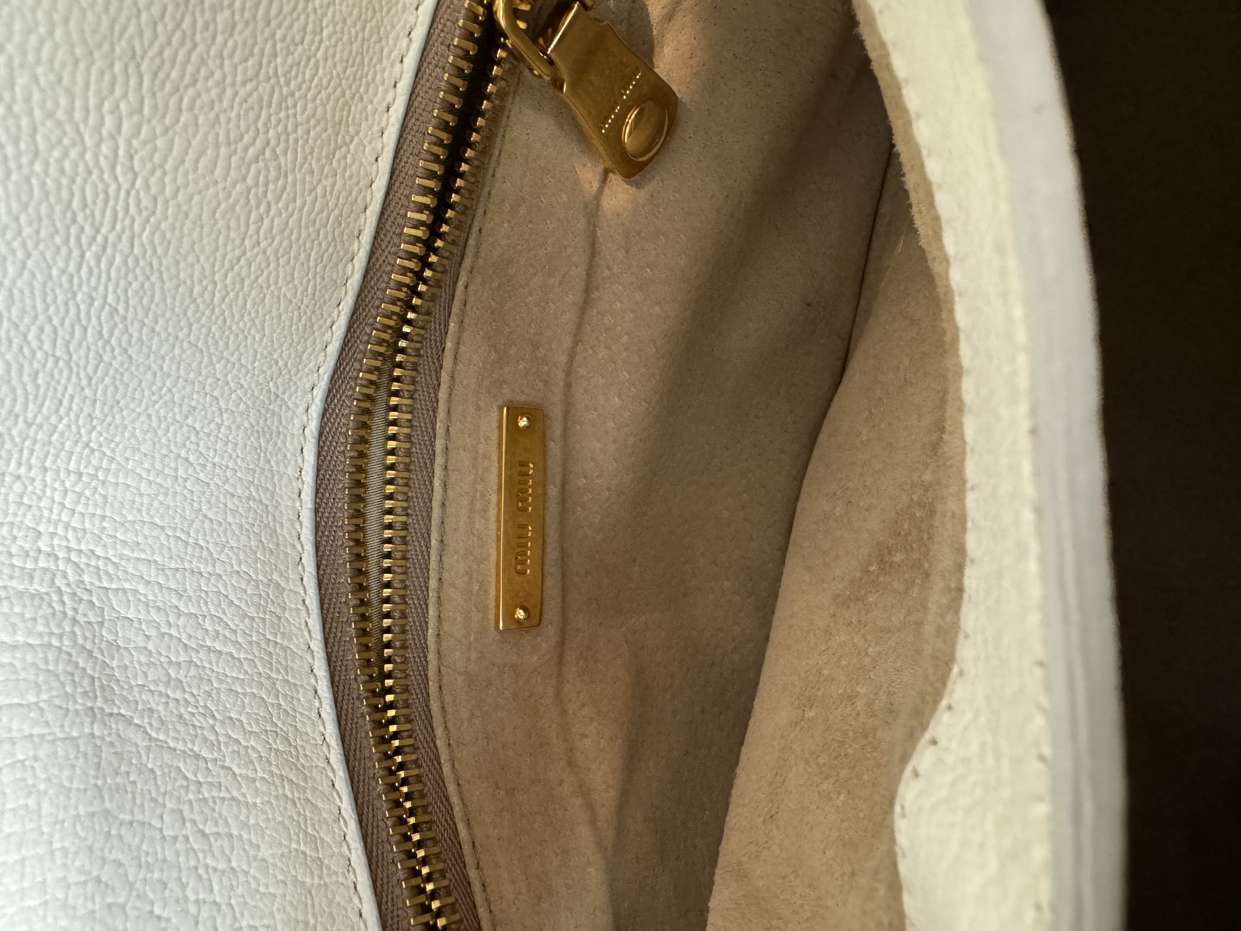 MIU MIU WHITE MADRAS OMUZ CANTASI