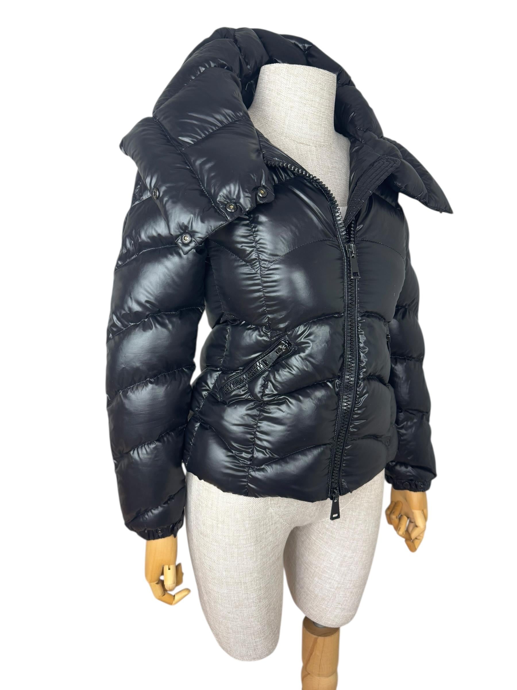 MONCLER AKEBIA GIUBBOTTO PUFFER