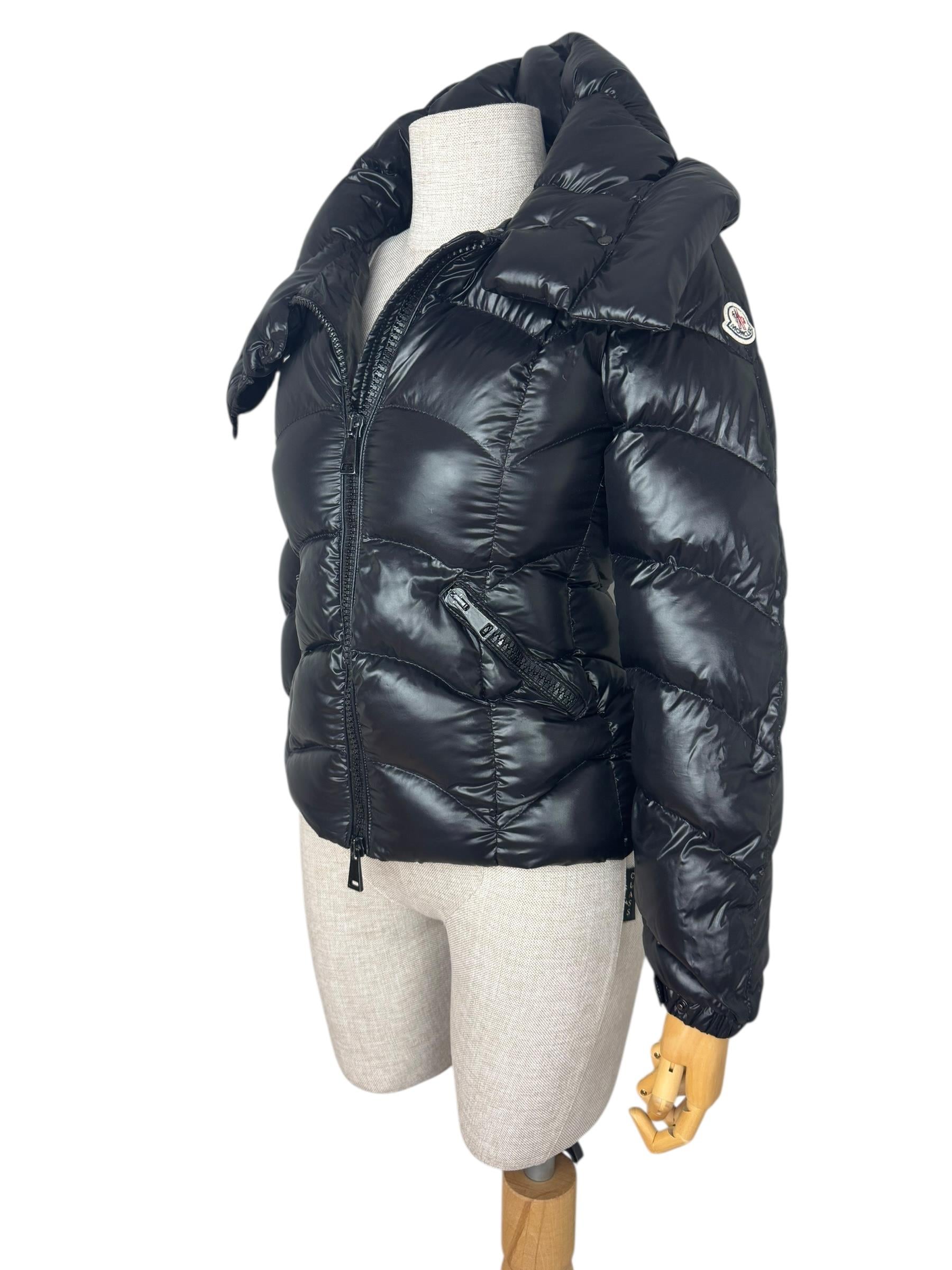 MONCLER AKEBIA GIUBBOTTO PUFFER