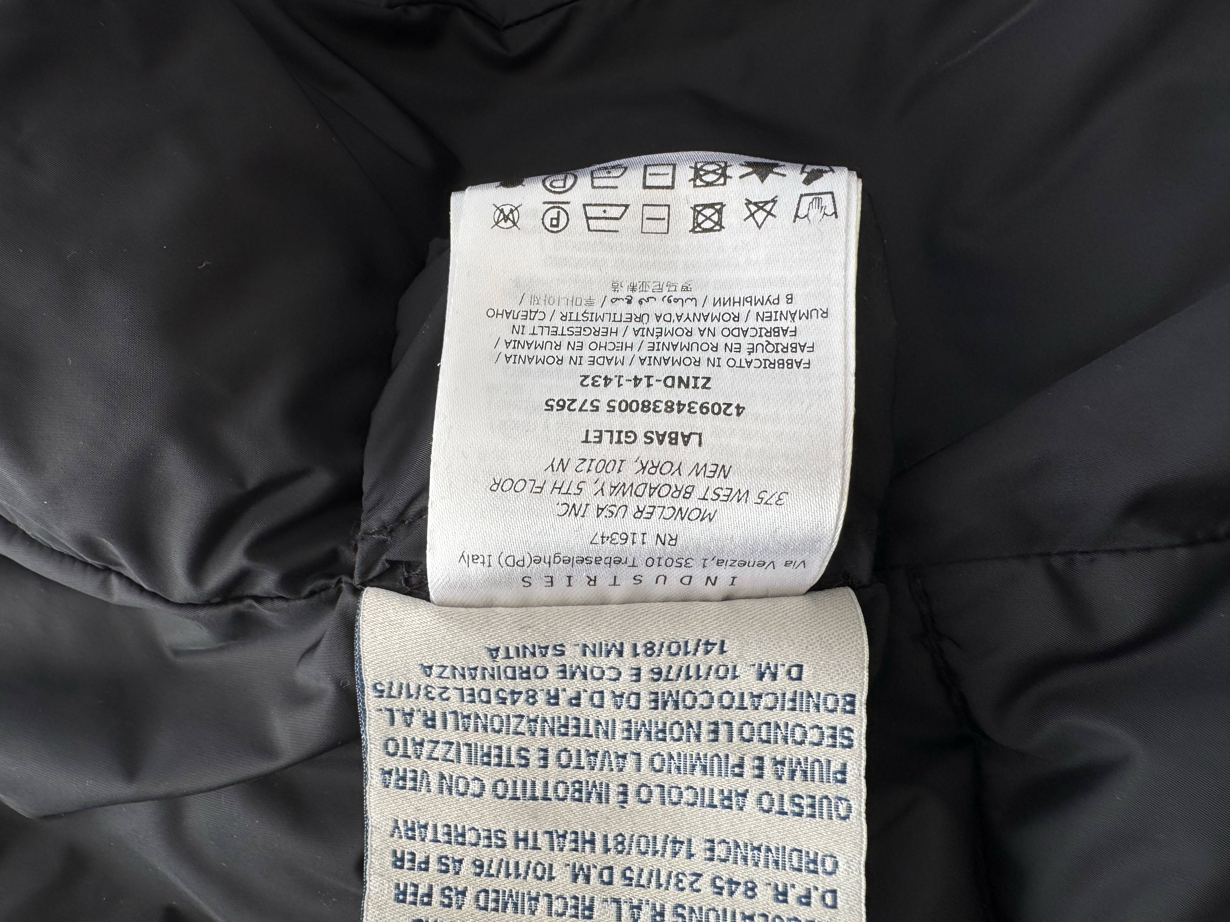 MONCLER BLACK LABAS  PUFFER GILET 
