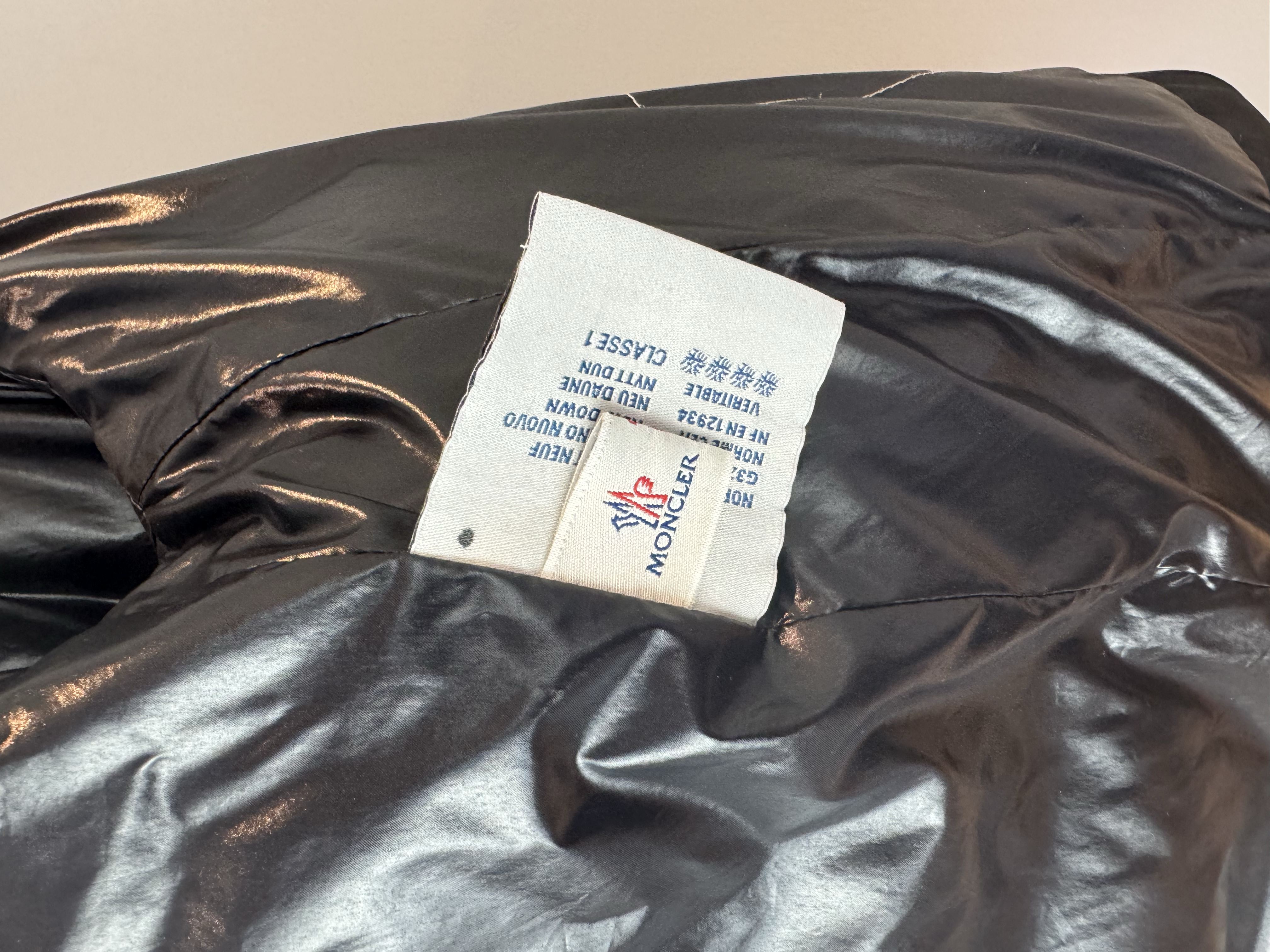 MONCLER GOOSE DOWN PUFFER MONT