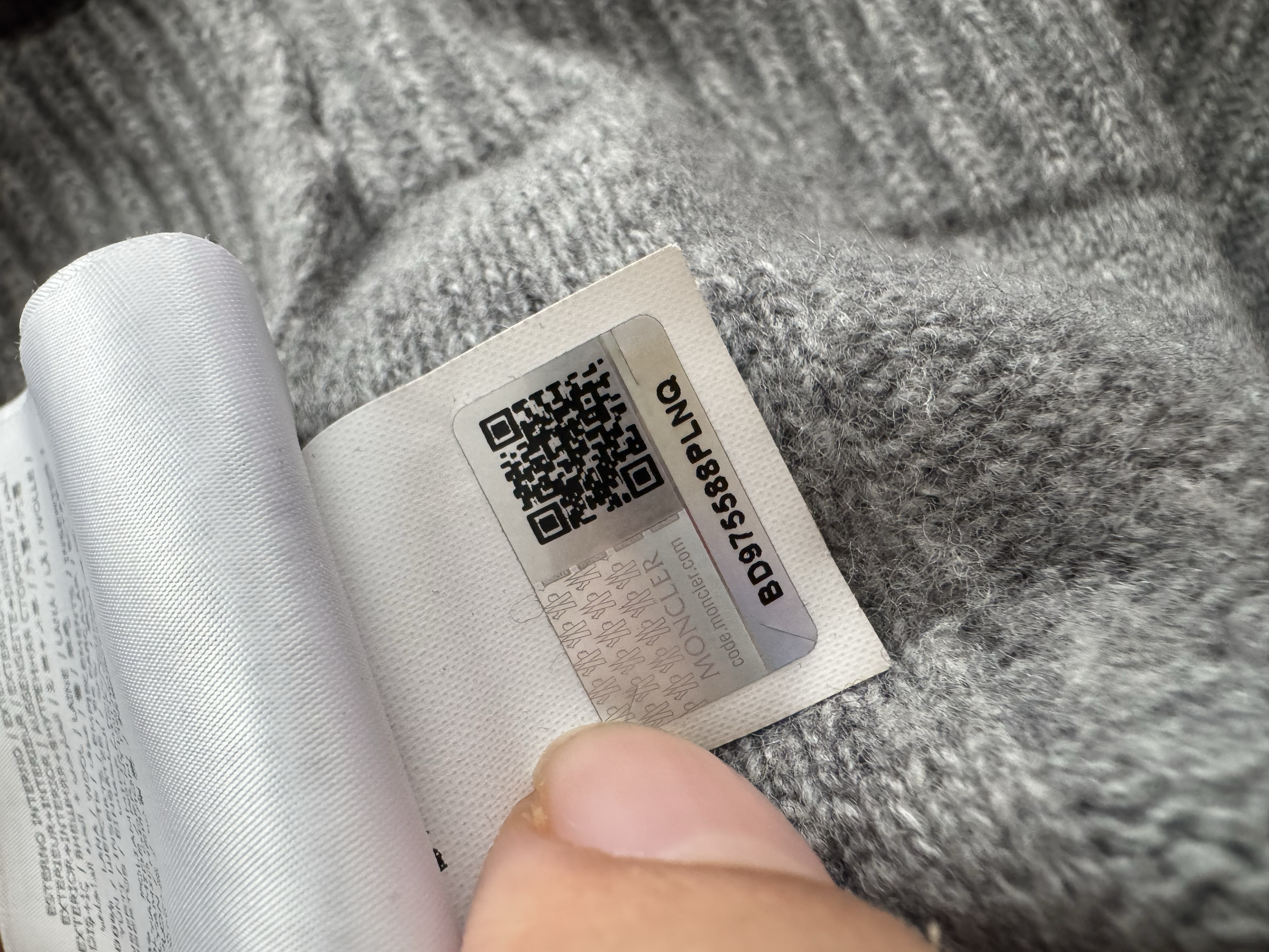 MONCLER GRAY WOOL TRICOT SWEATER