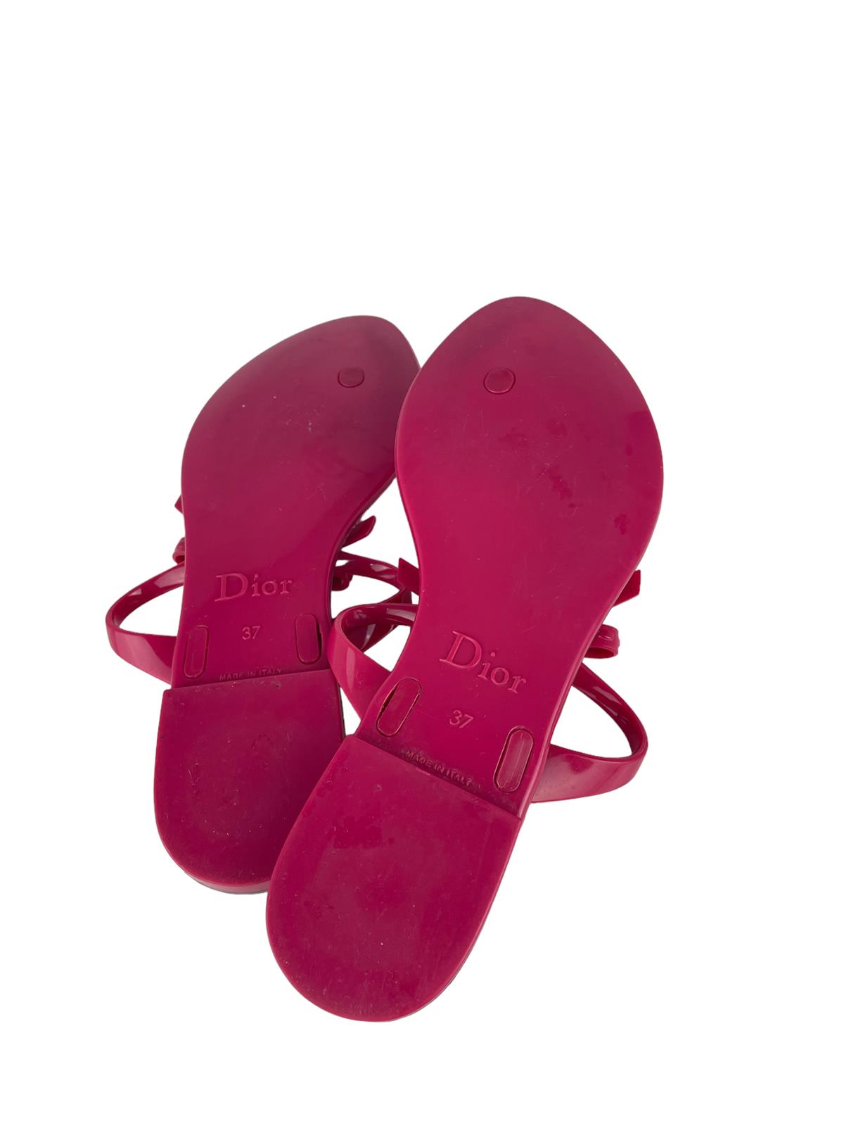 PINK PLASTIC FLIP FLOP
