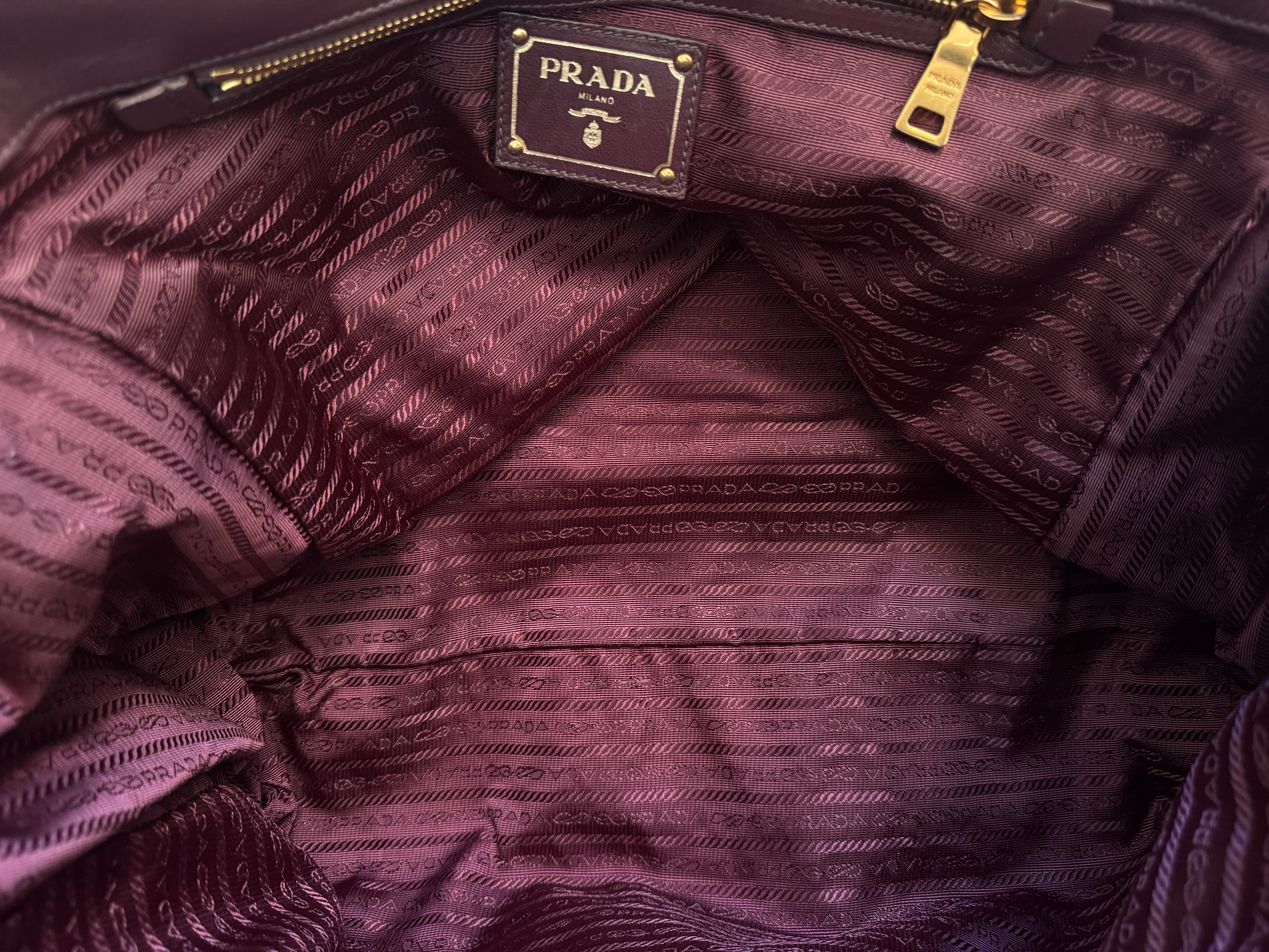 PRADA AMARWINTO NAPPA GAUFRE 