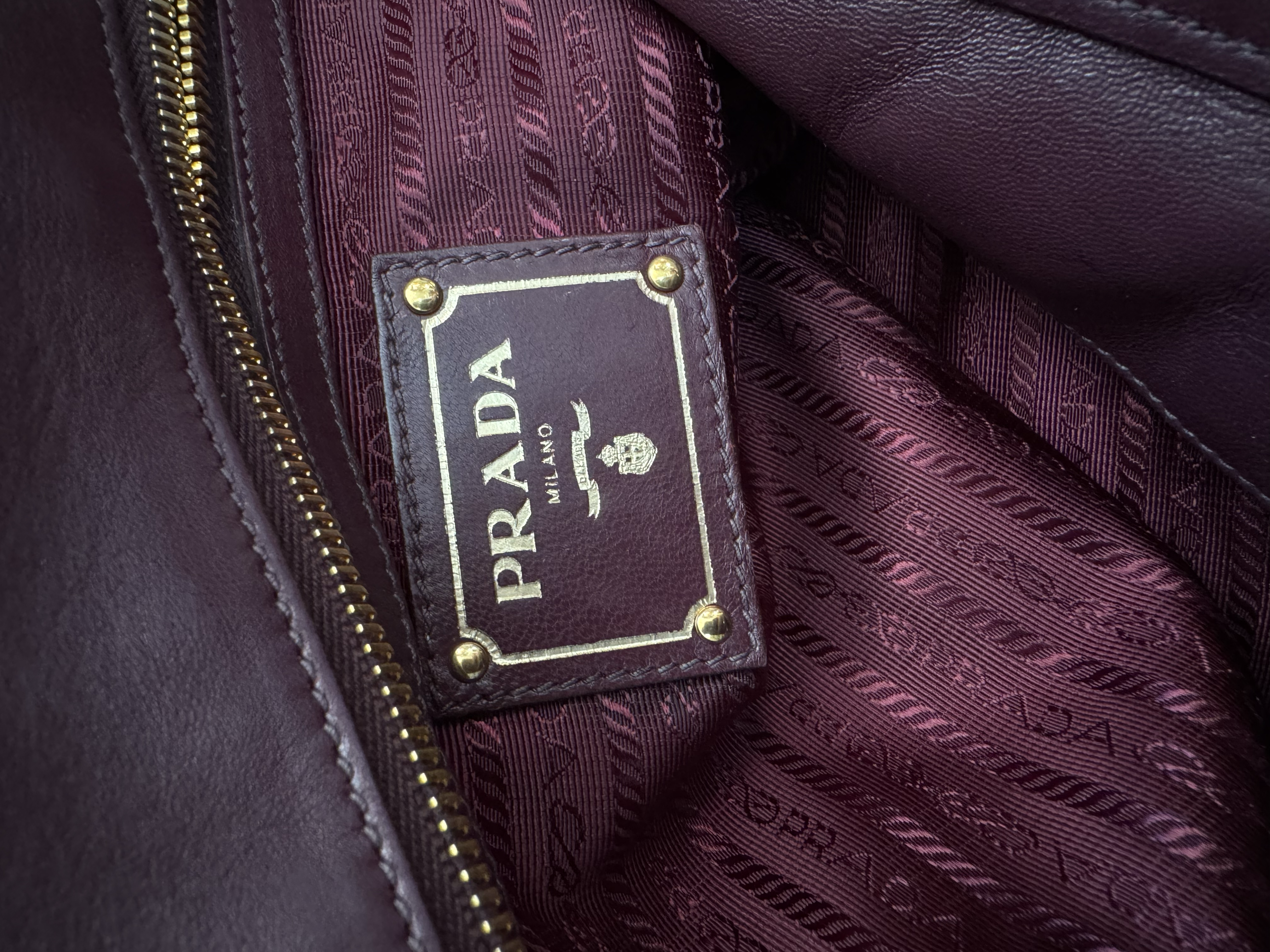 PRADA AMARWINTO NAPPA GAUFRE 