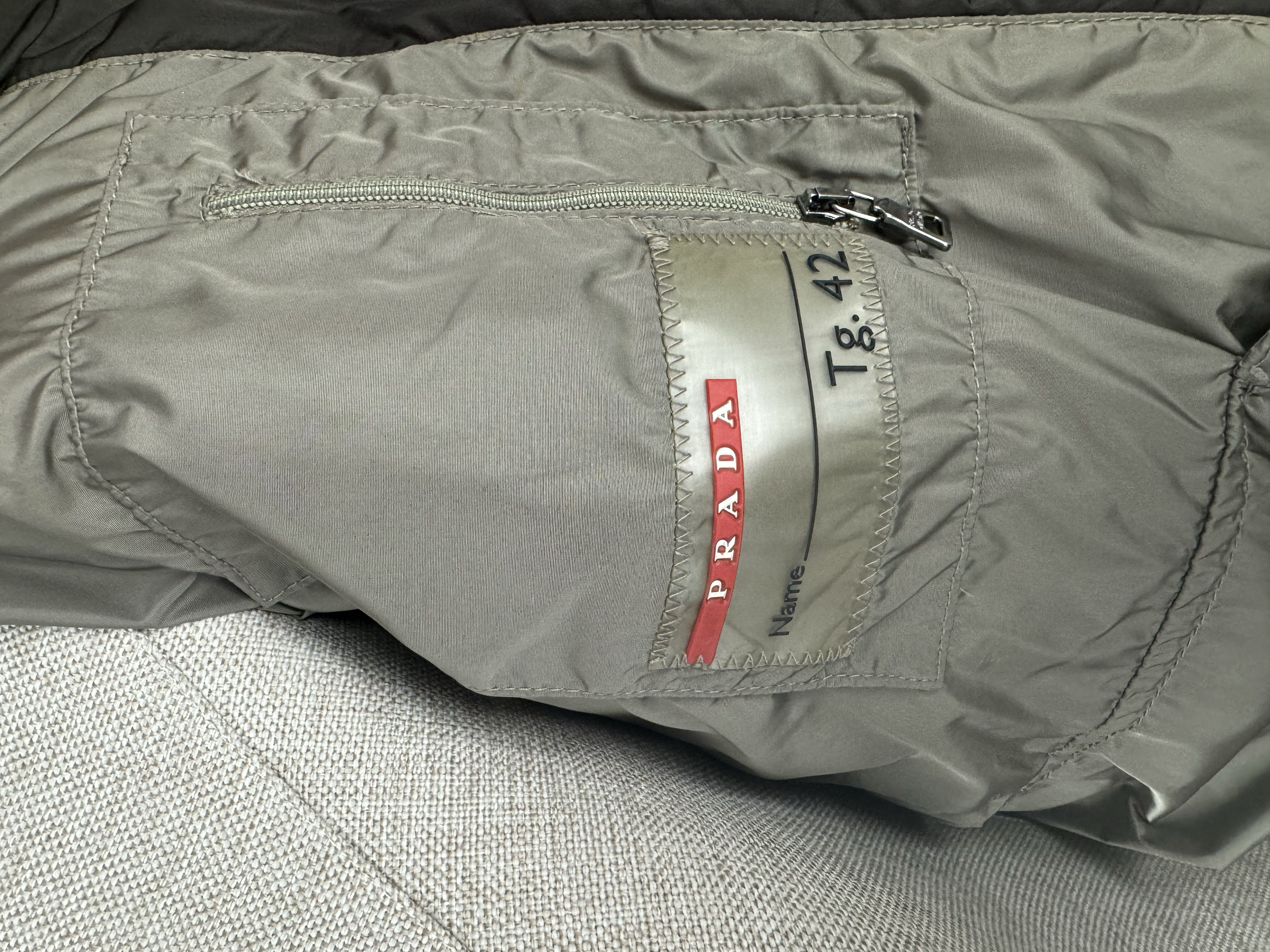 PRADA KHAKI PUFFER MONT