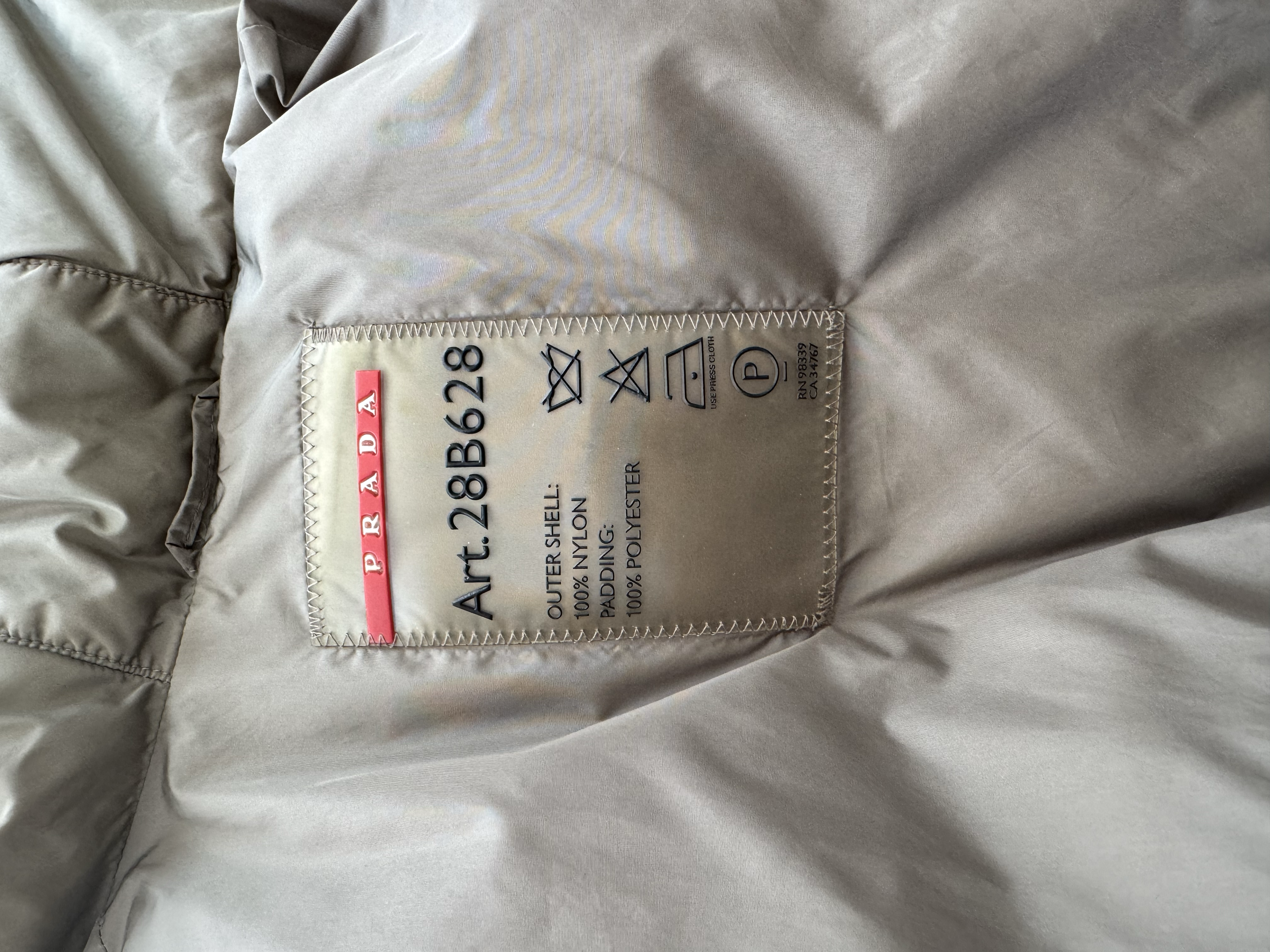 PRADA KHAKI PUFFER MONT