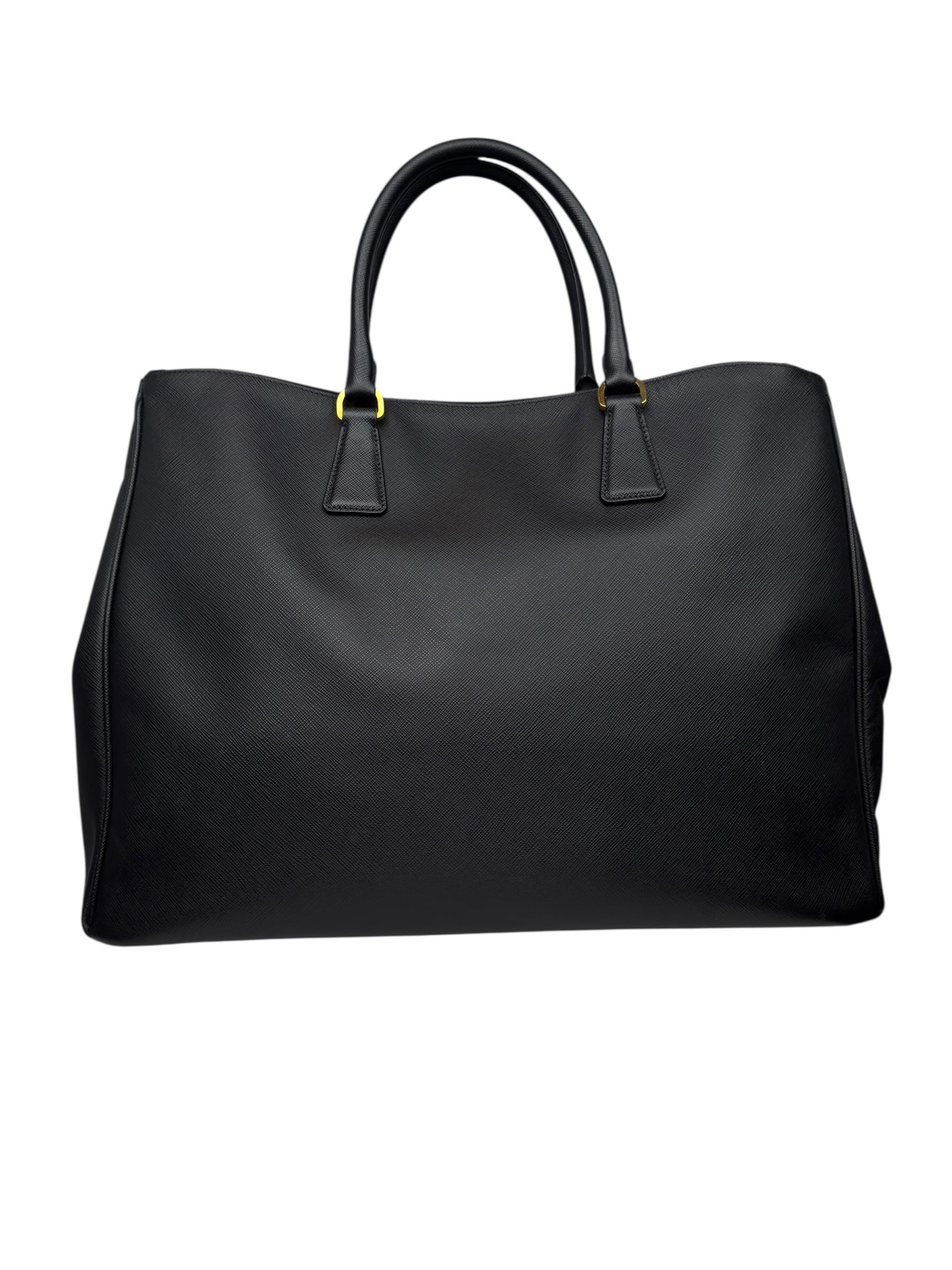 PRADA LARGE GALLERIA SAFFIANO LEATHER BAG
