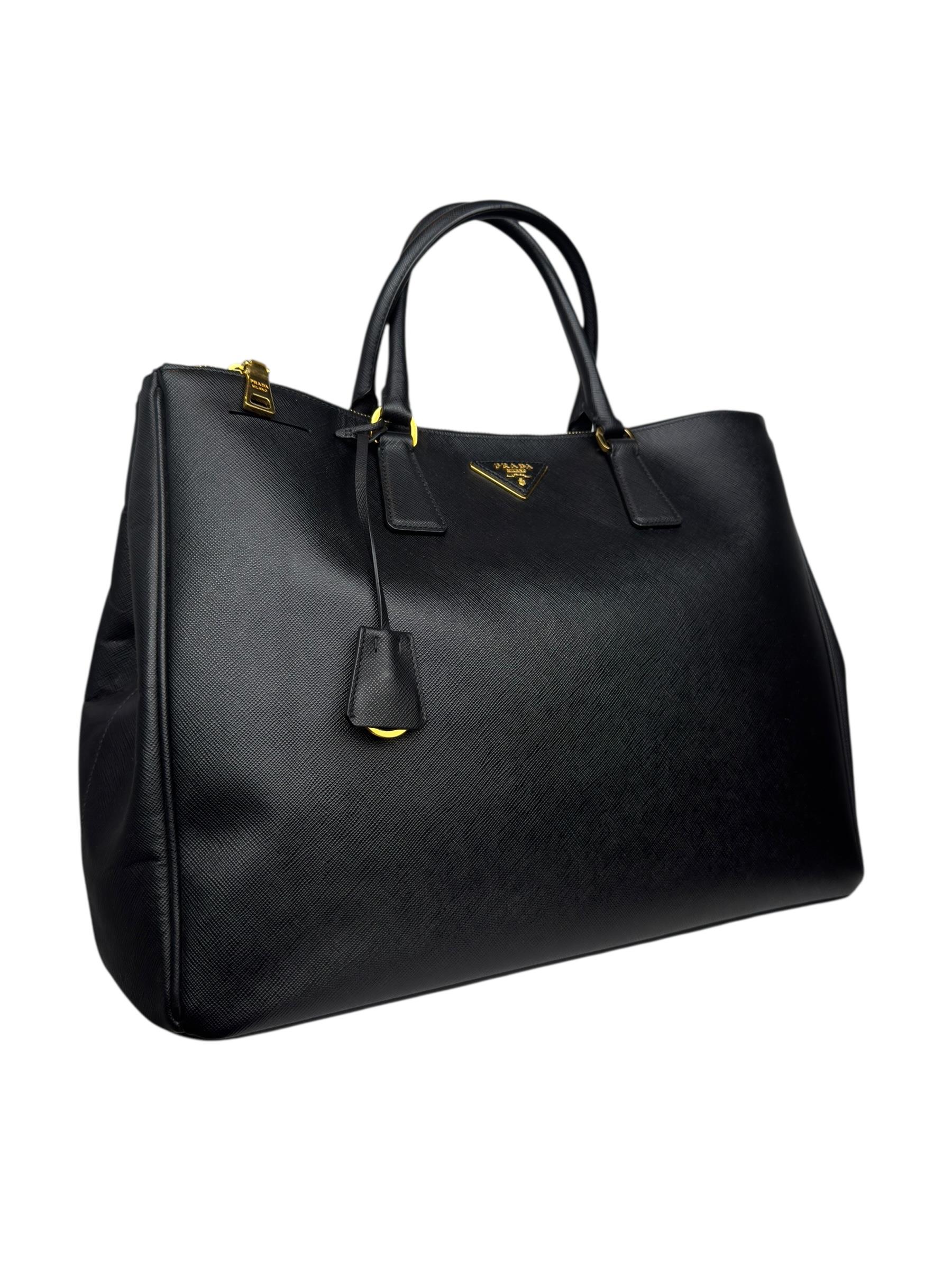 PRADA LARGE GALLERIA SAFFIANO LEATHER BAG