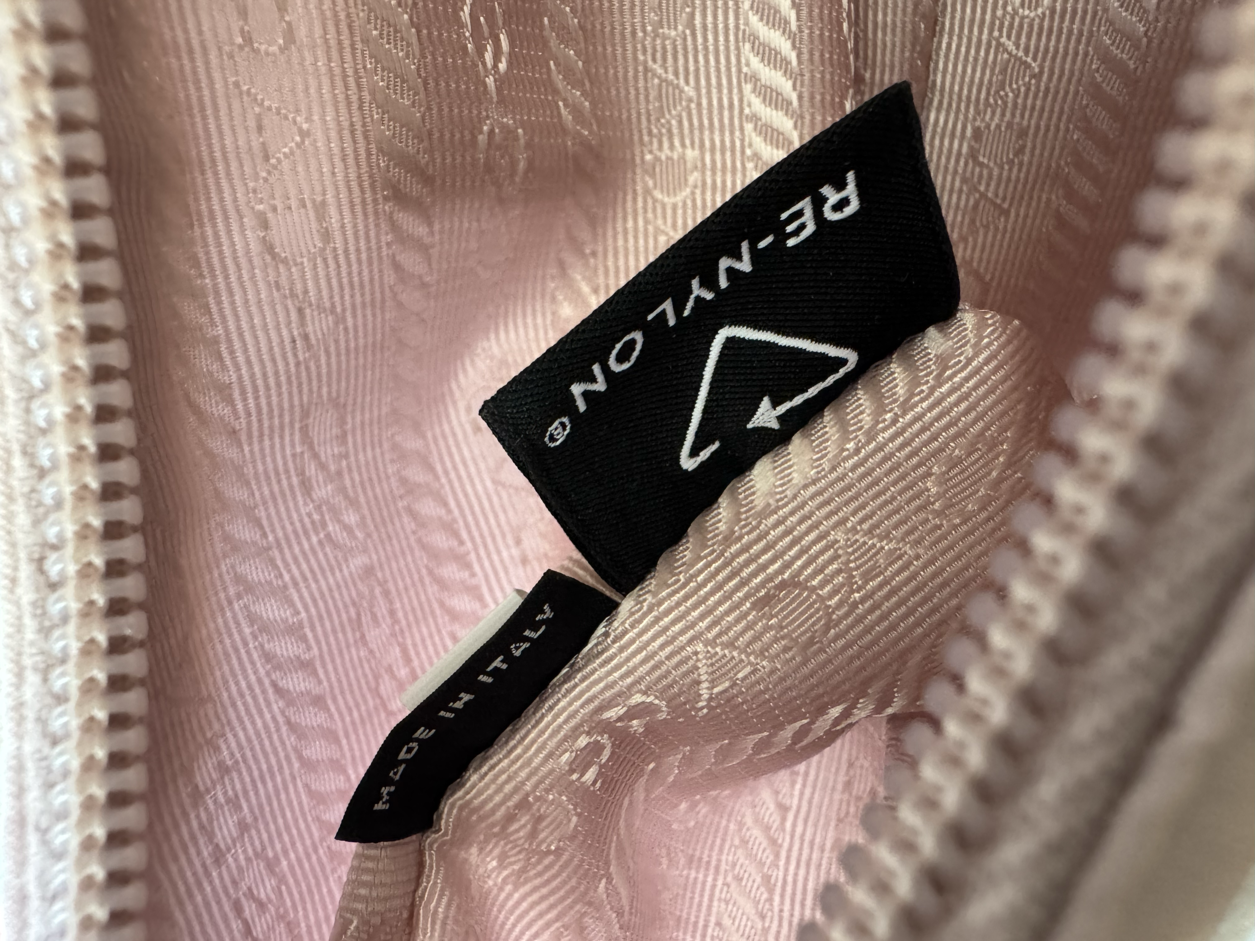PRADA PINK RE EDITION 2000 SHOULDER BAG