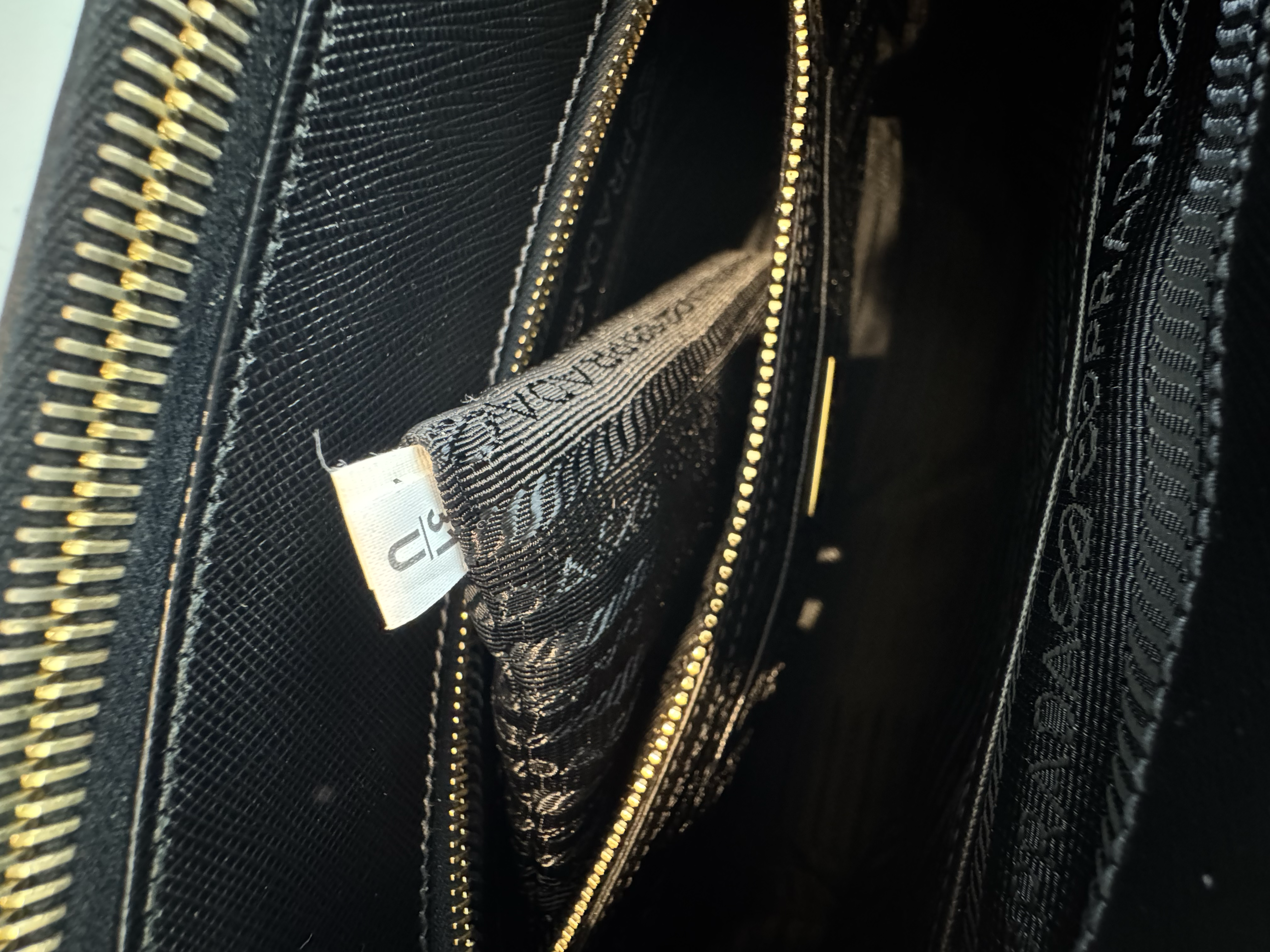 PRADA SAFFIANO GALLERIA DOUBLE ZIP BAG