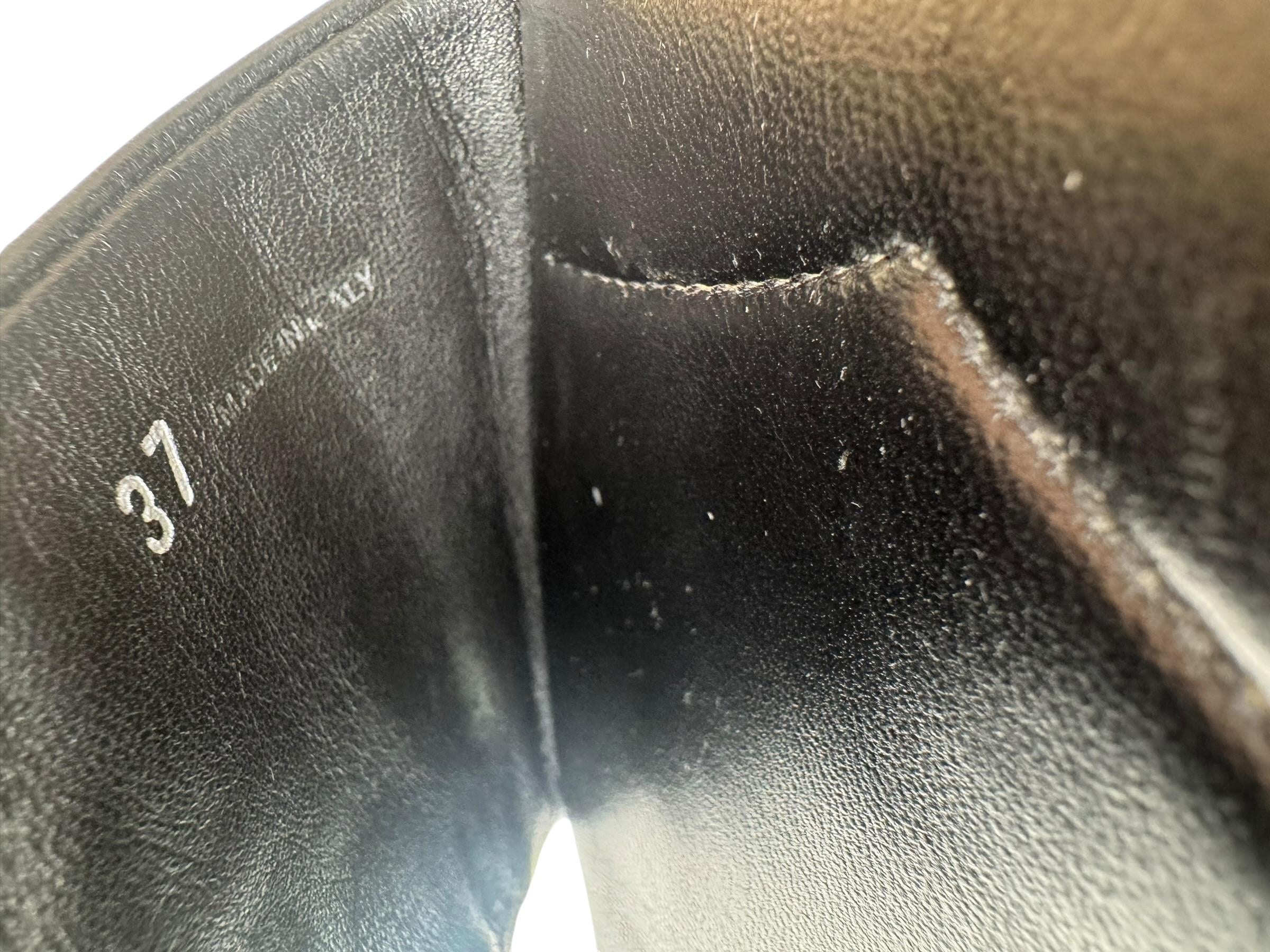 PRADA TRIANGLE LOGO SLIDES