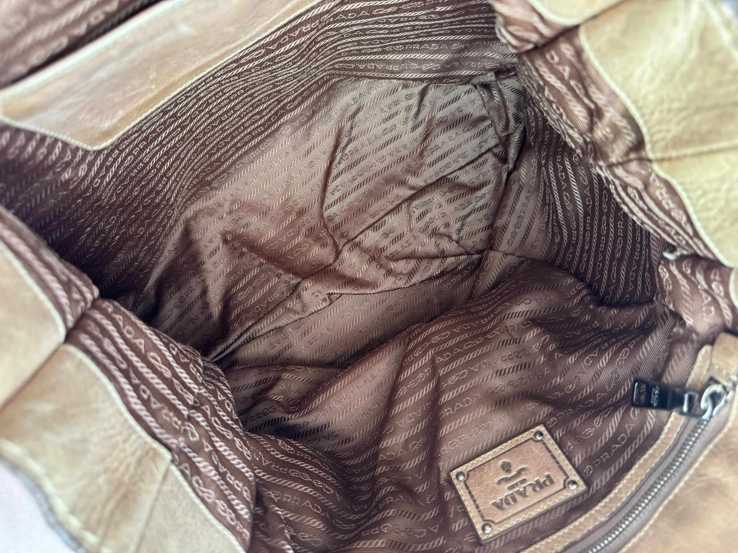 PRADA VITELLO DAINO TOTE BAG