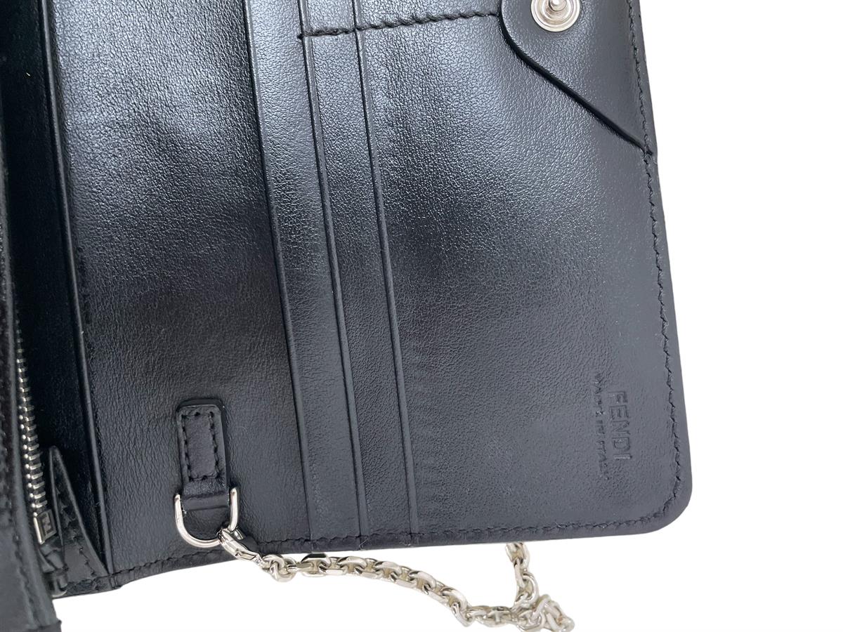 RAINBOW STUD WALLET ON CHAIN