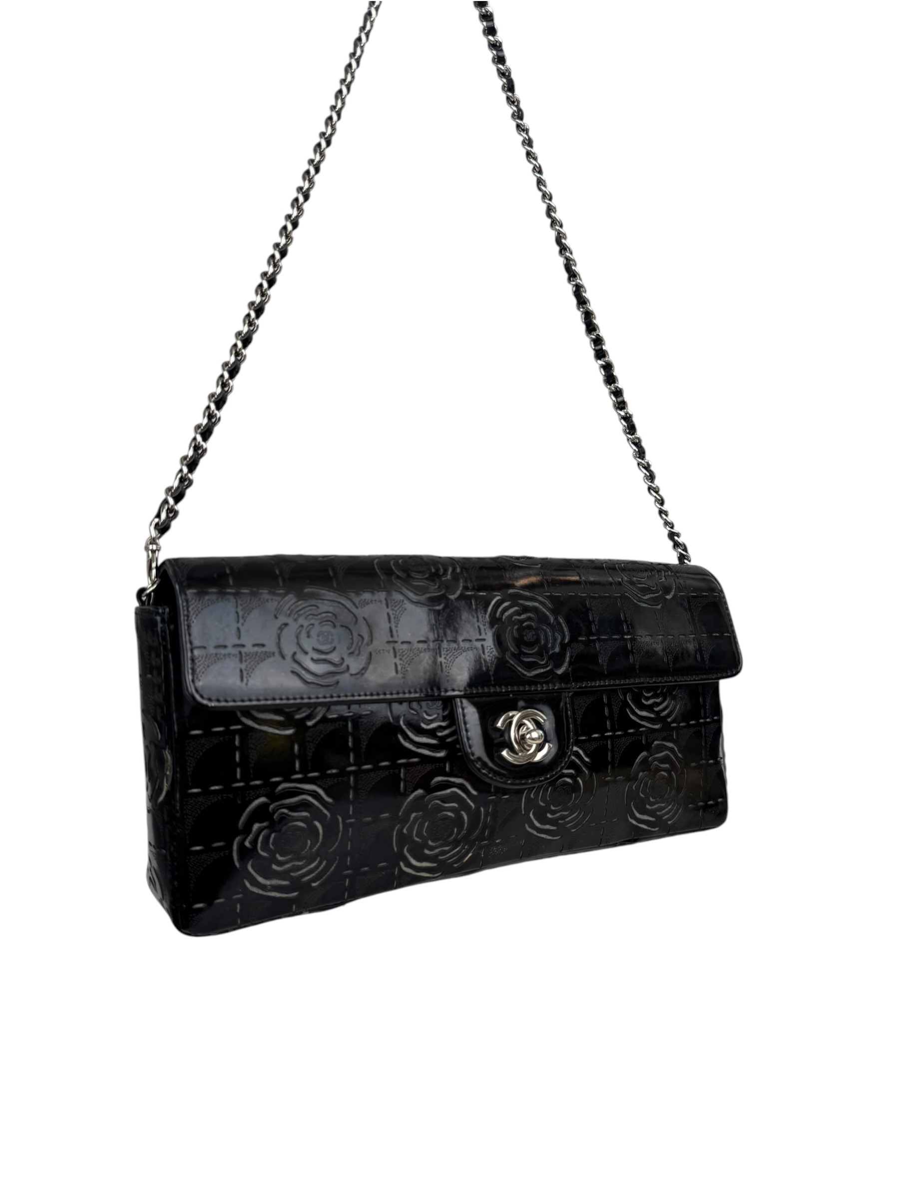 (REZERVEDIR.)CHANEL LASER CUT CAMELLIA FLAP BAG