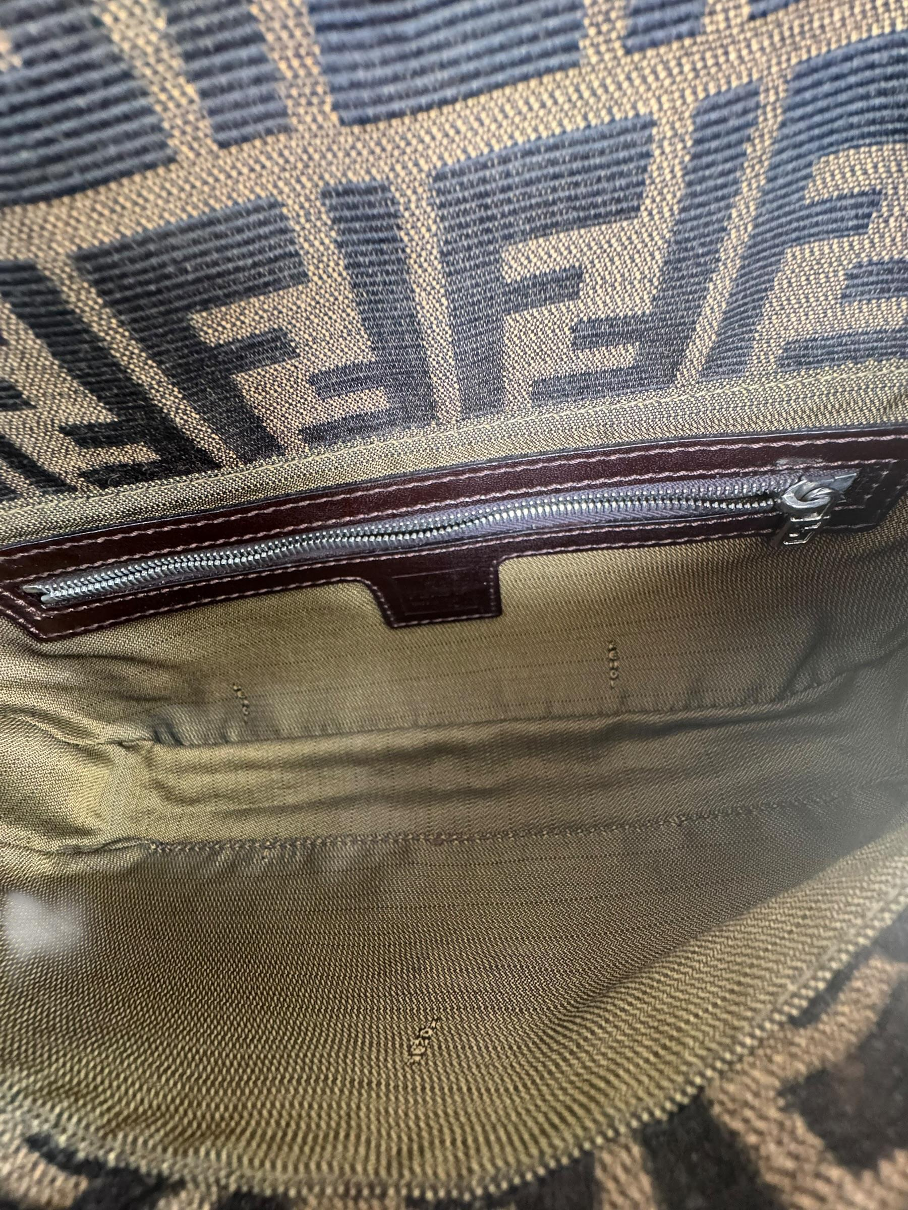 (REZERVEDIR)FENDI BROWN ZUCCA BAGUETTE