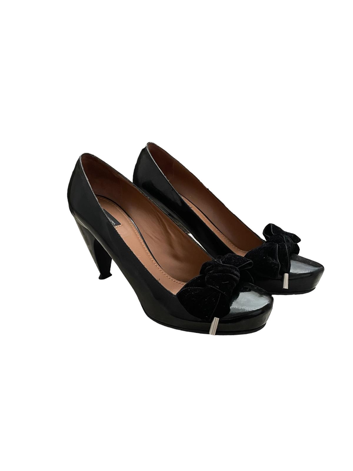 RIBBON HEELS