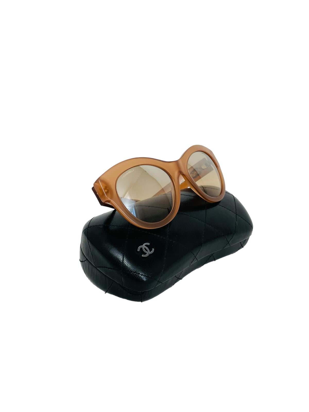 ROUND CC LOGO SUNGLASSES