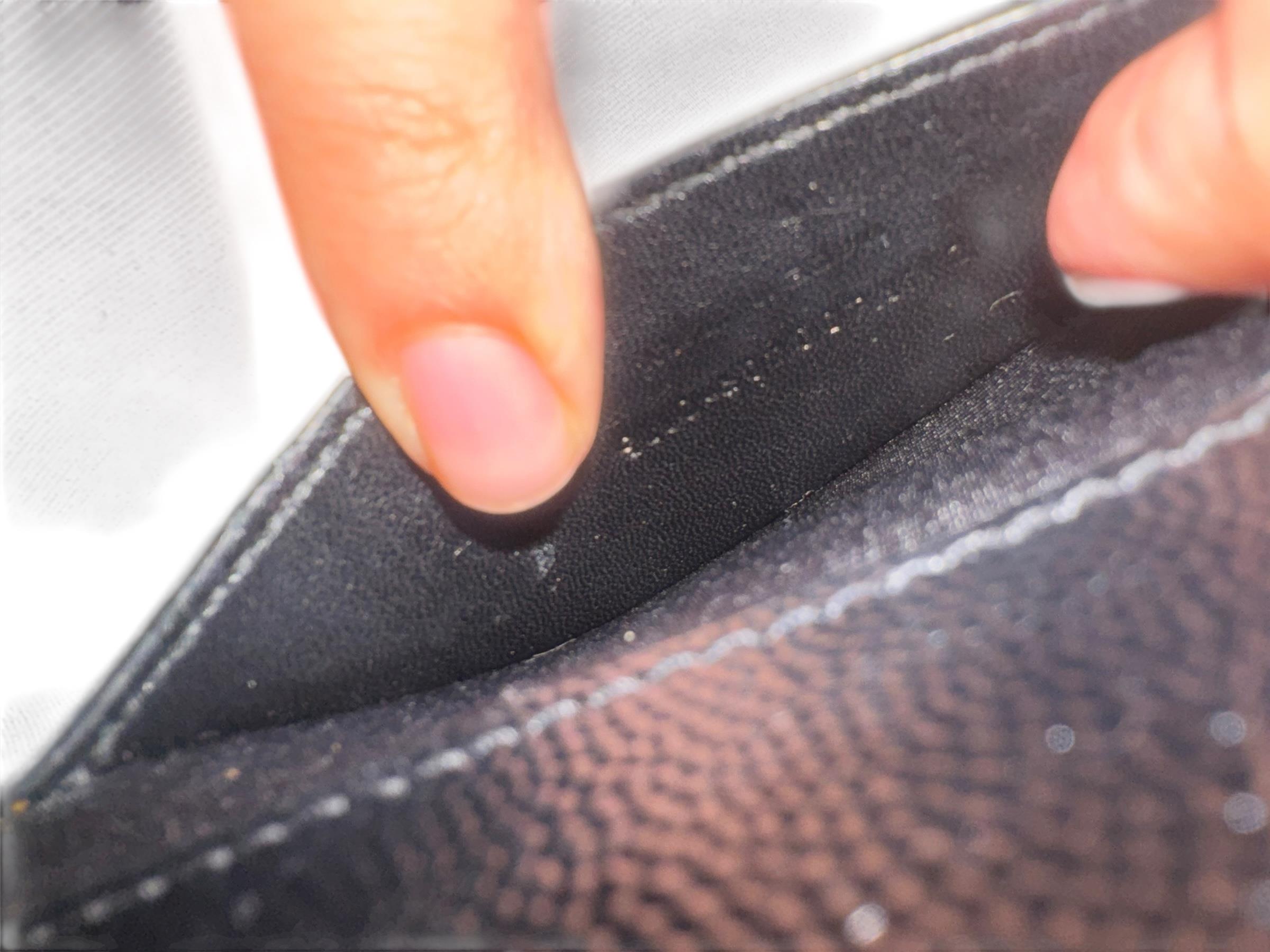 SAINT LAURENT BLACK LEATHER CLUTCH