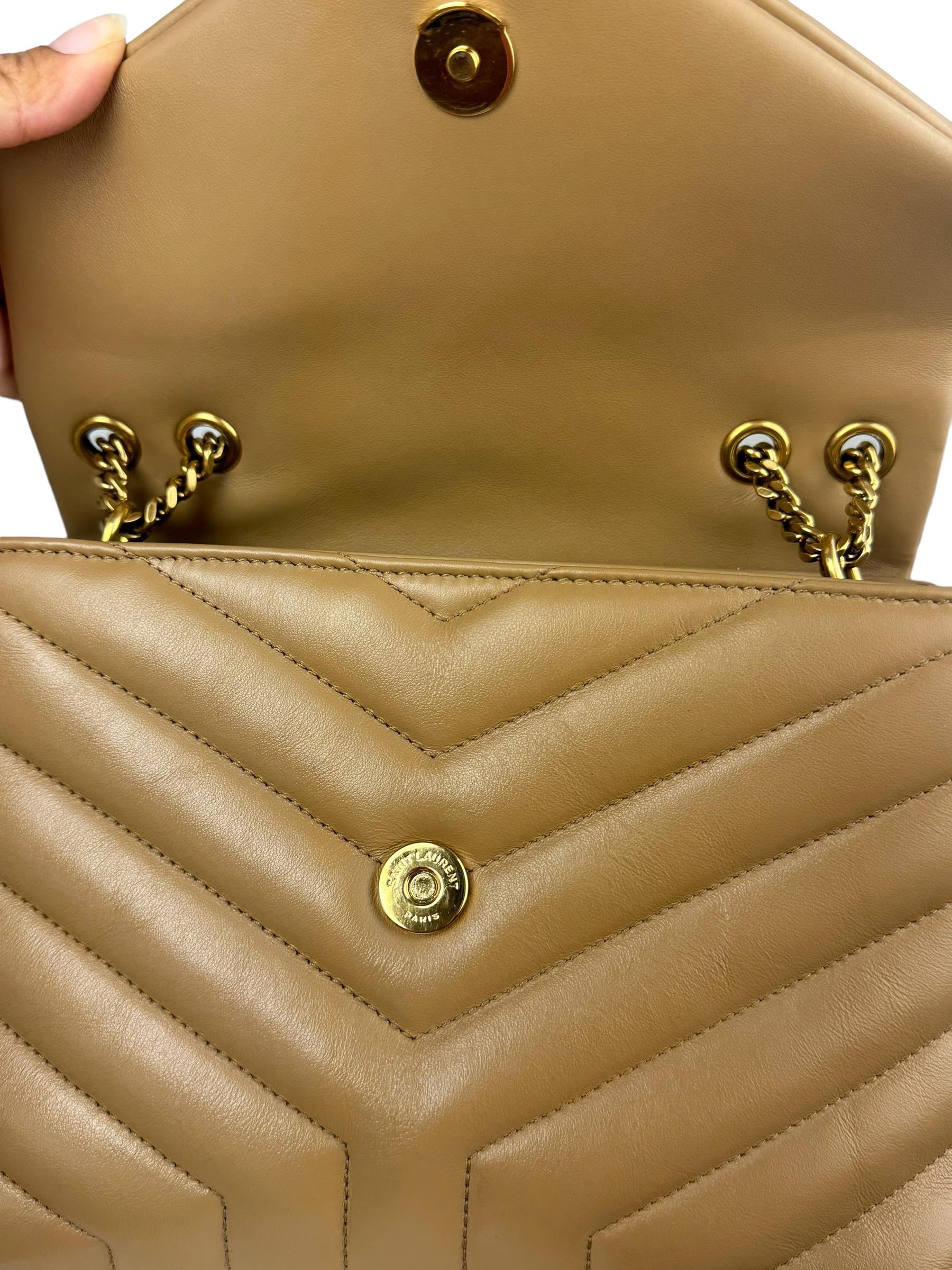 SAINT LAURENT SMALL LOULOU BAG